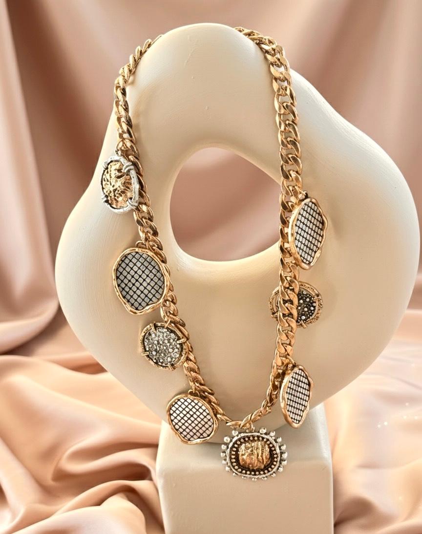 Kalın Zincir Taşlı Kolye