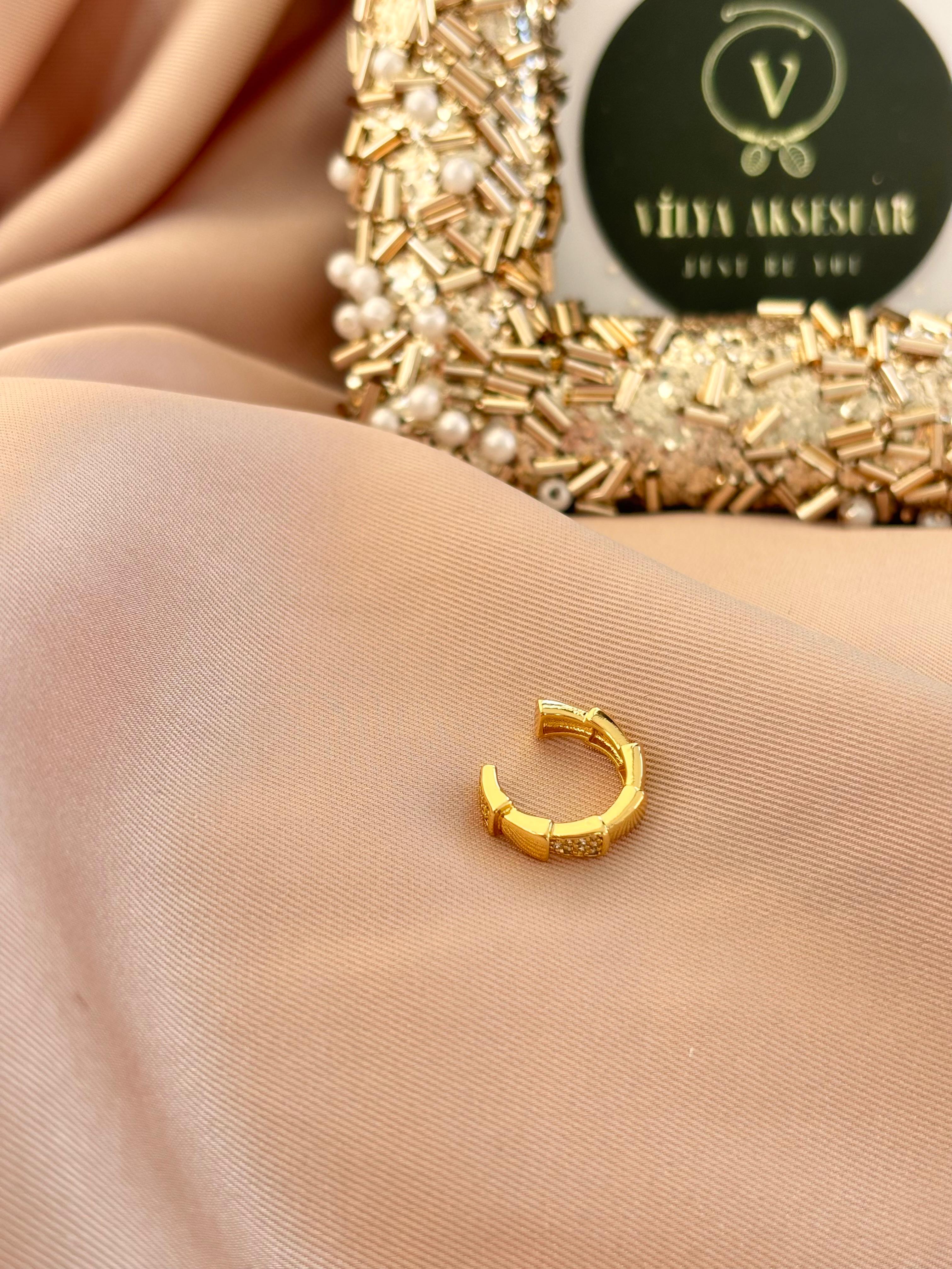 Yılan Kıkırdak Küpe