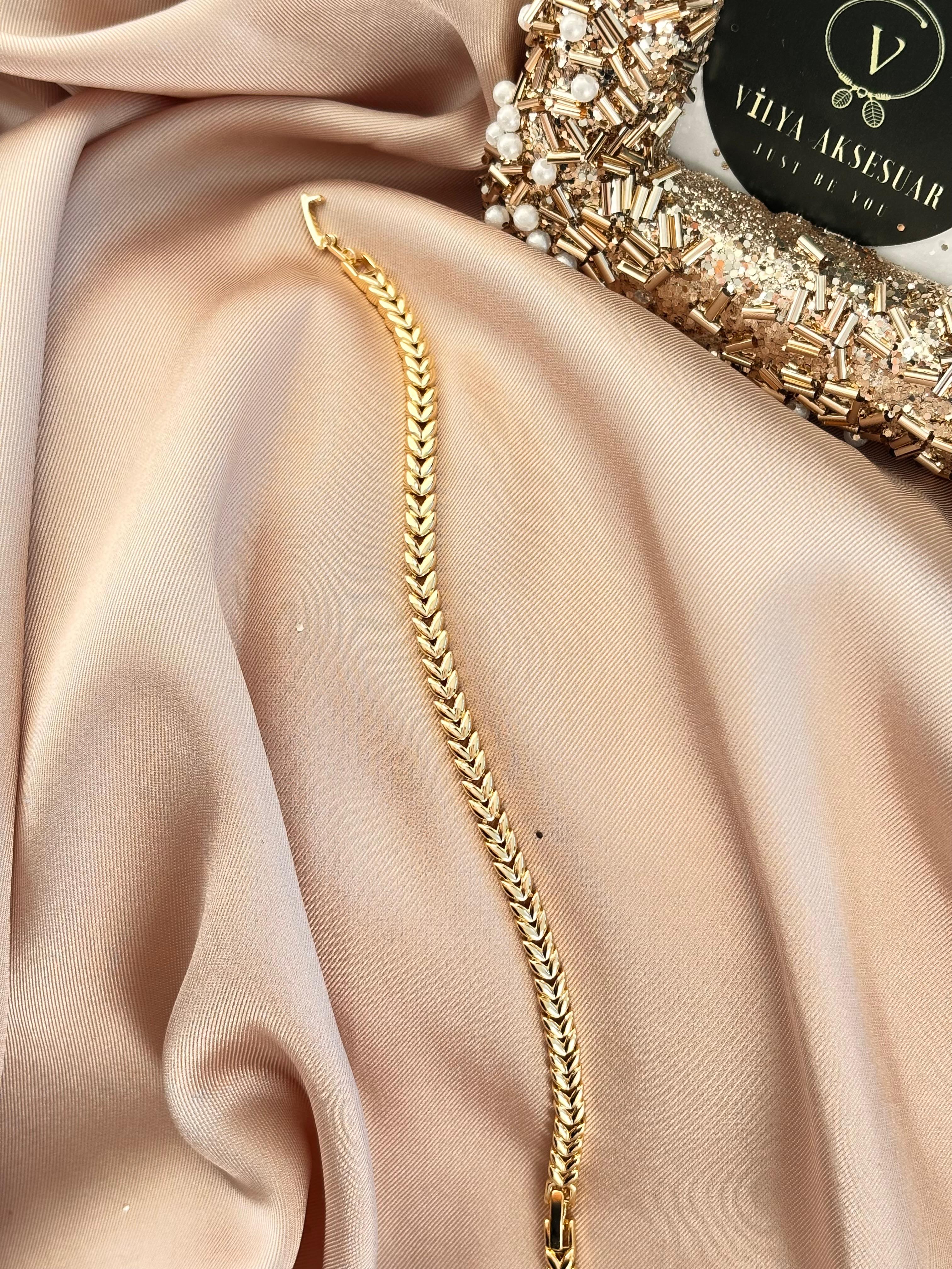 İnce Yaprak Bileklik