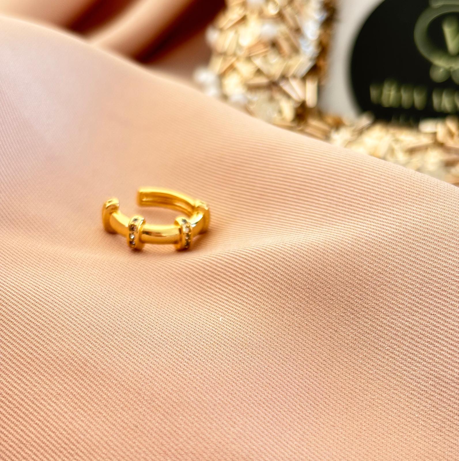 Sade Kıkırdak Küpe