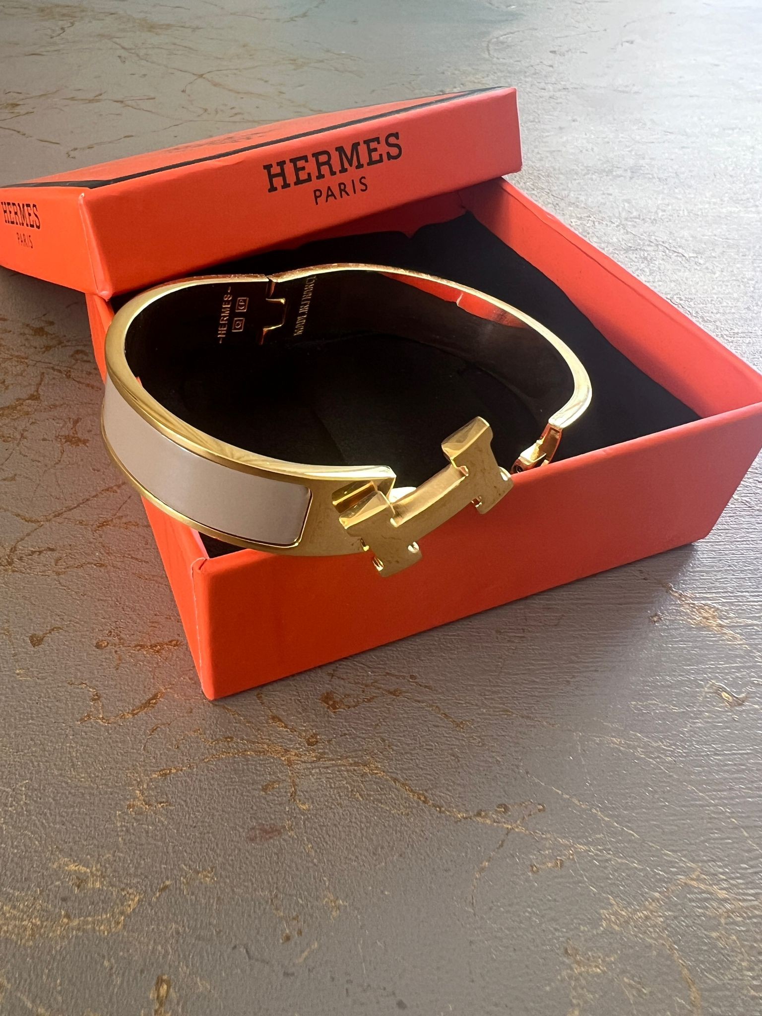 Hermes Kelepçe Bileklik (17cm) 