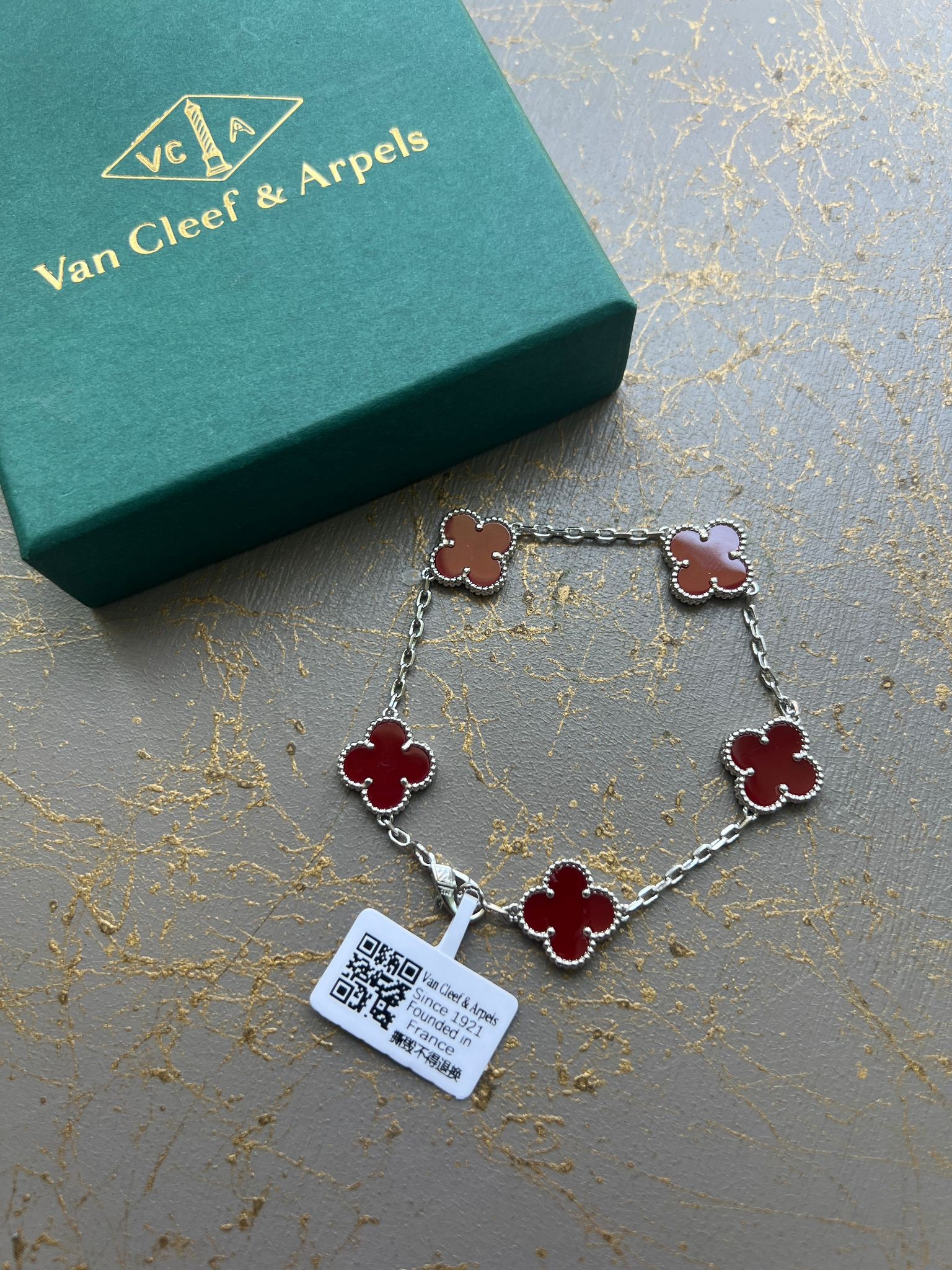 Van Cleef & Arpels All Silver Red Bileklik