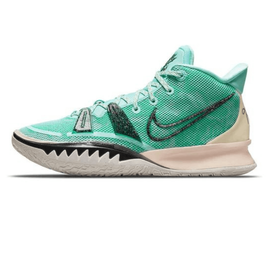  Kyrie 7
