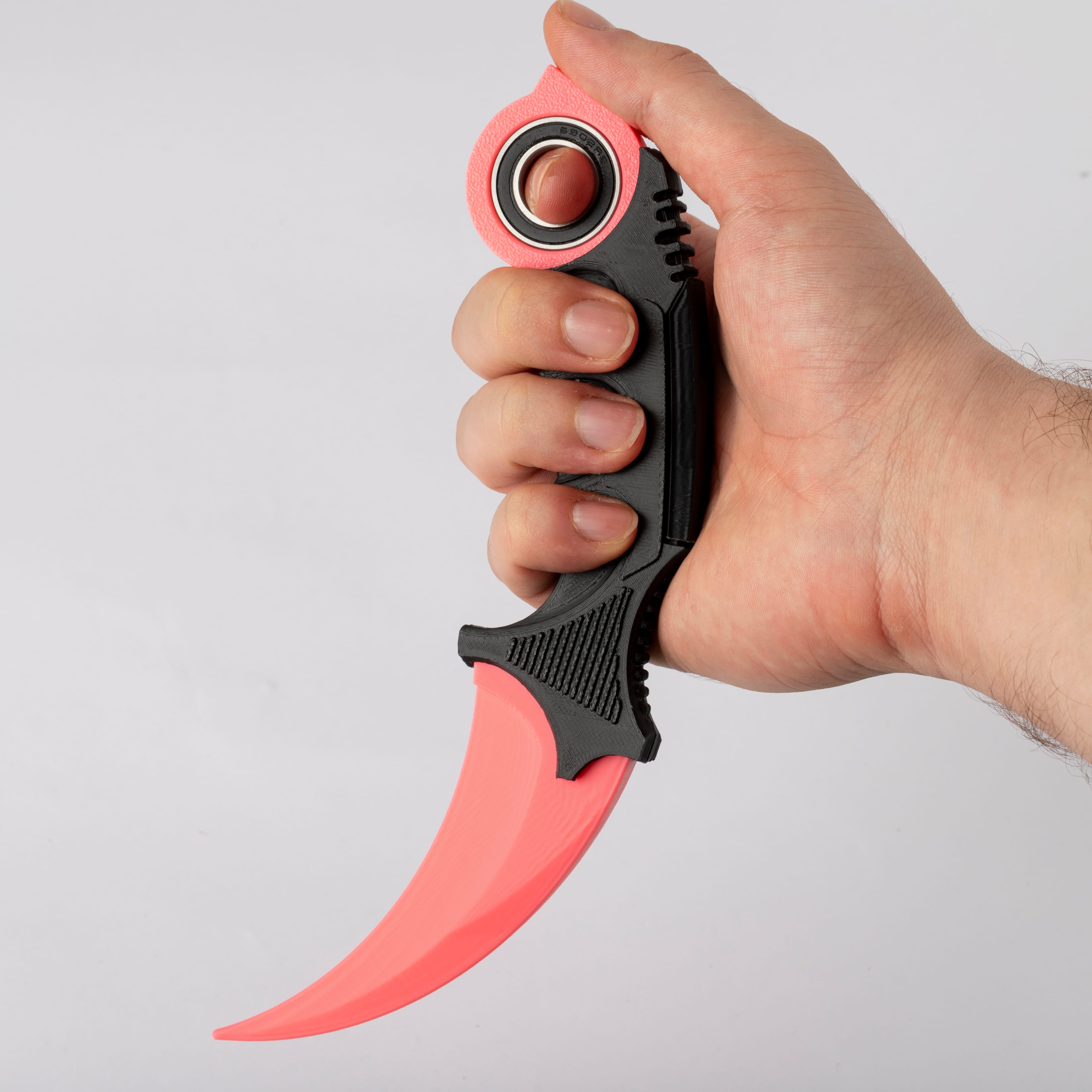 Pembe Karambit