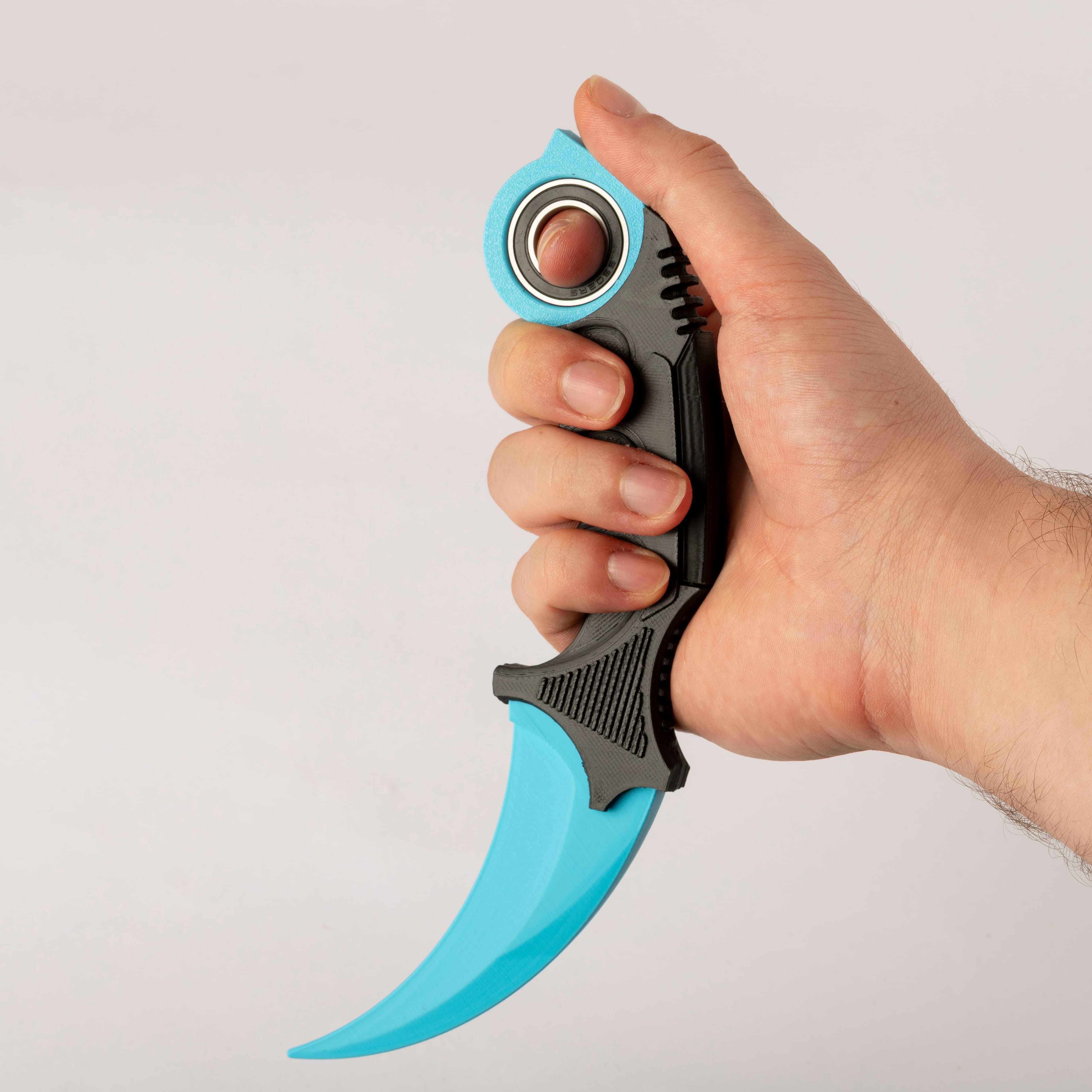 Mavi Karambit