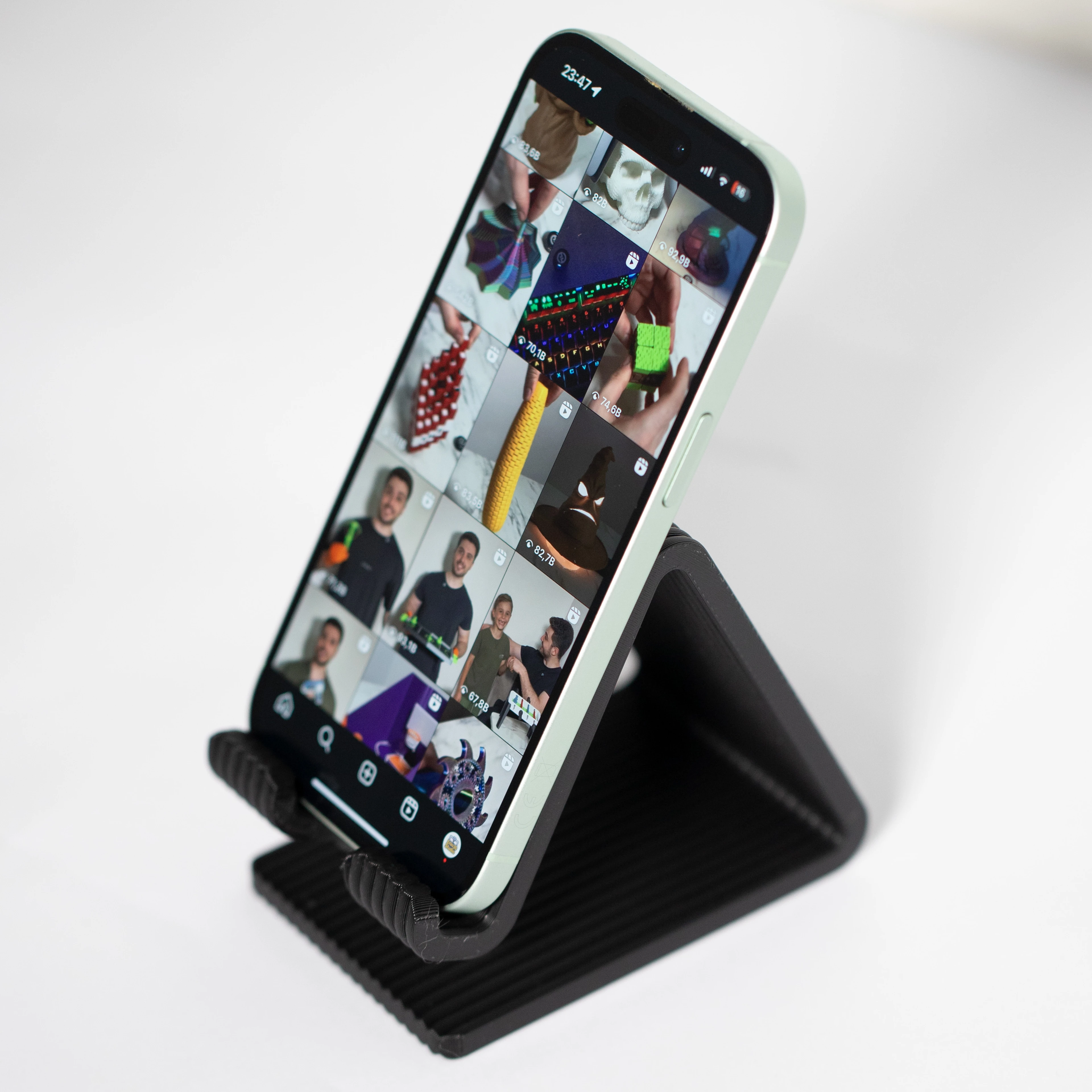 Çizgili Telefon Standı