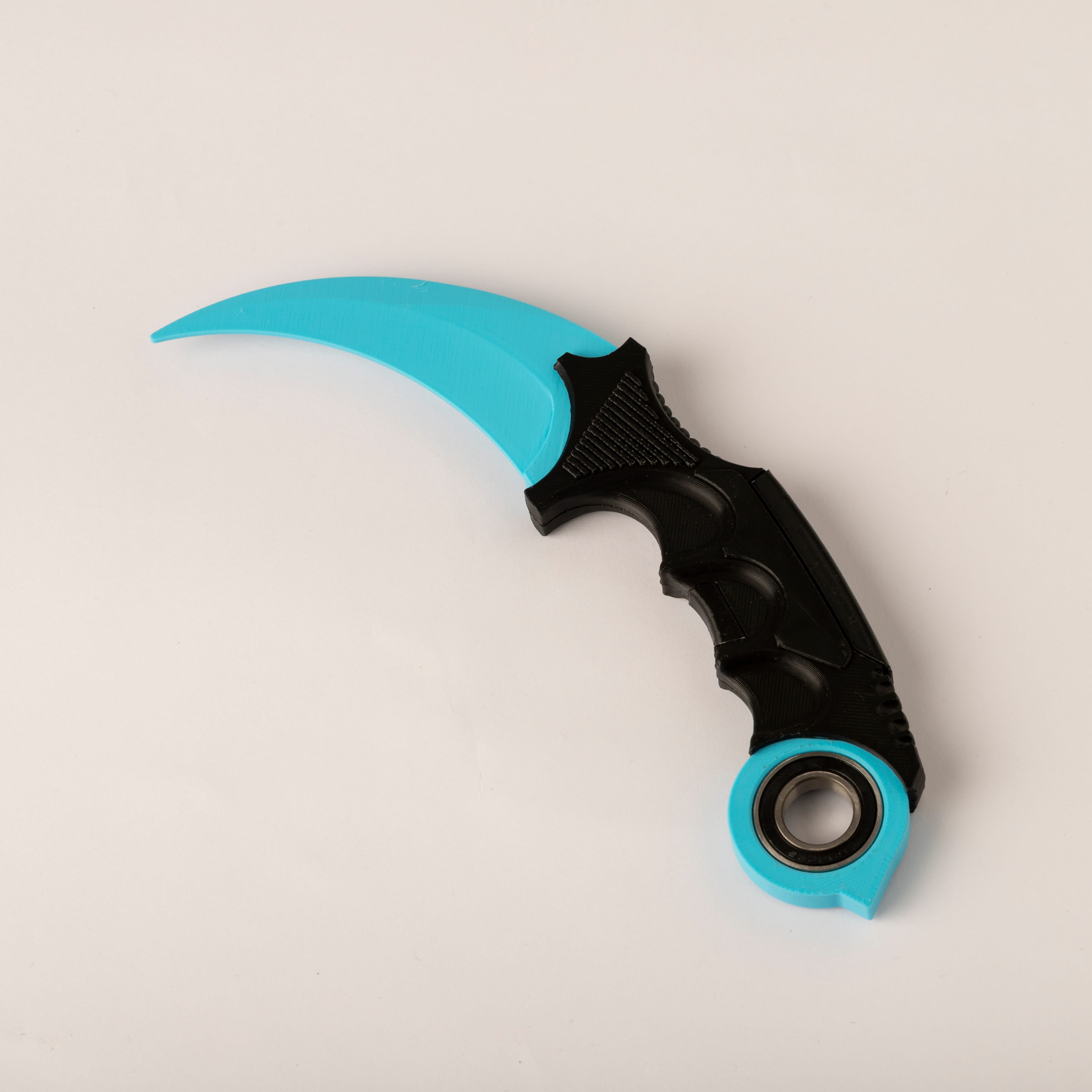 Mavi Karambit