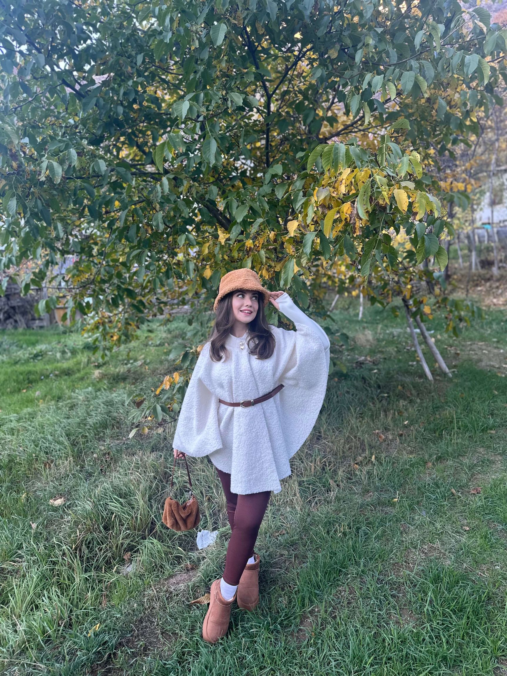 Buklet Kemerli Panço - Beyaz