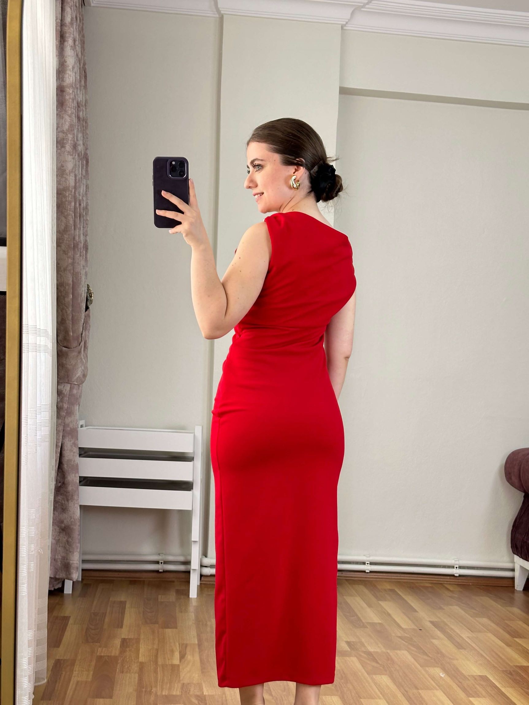 Omuz Gold Detaylı Elbise