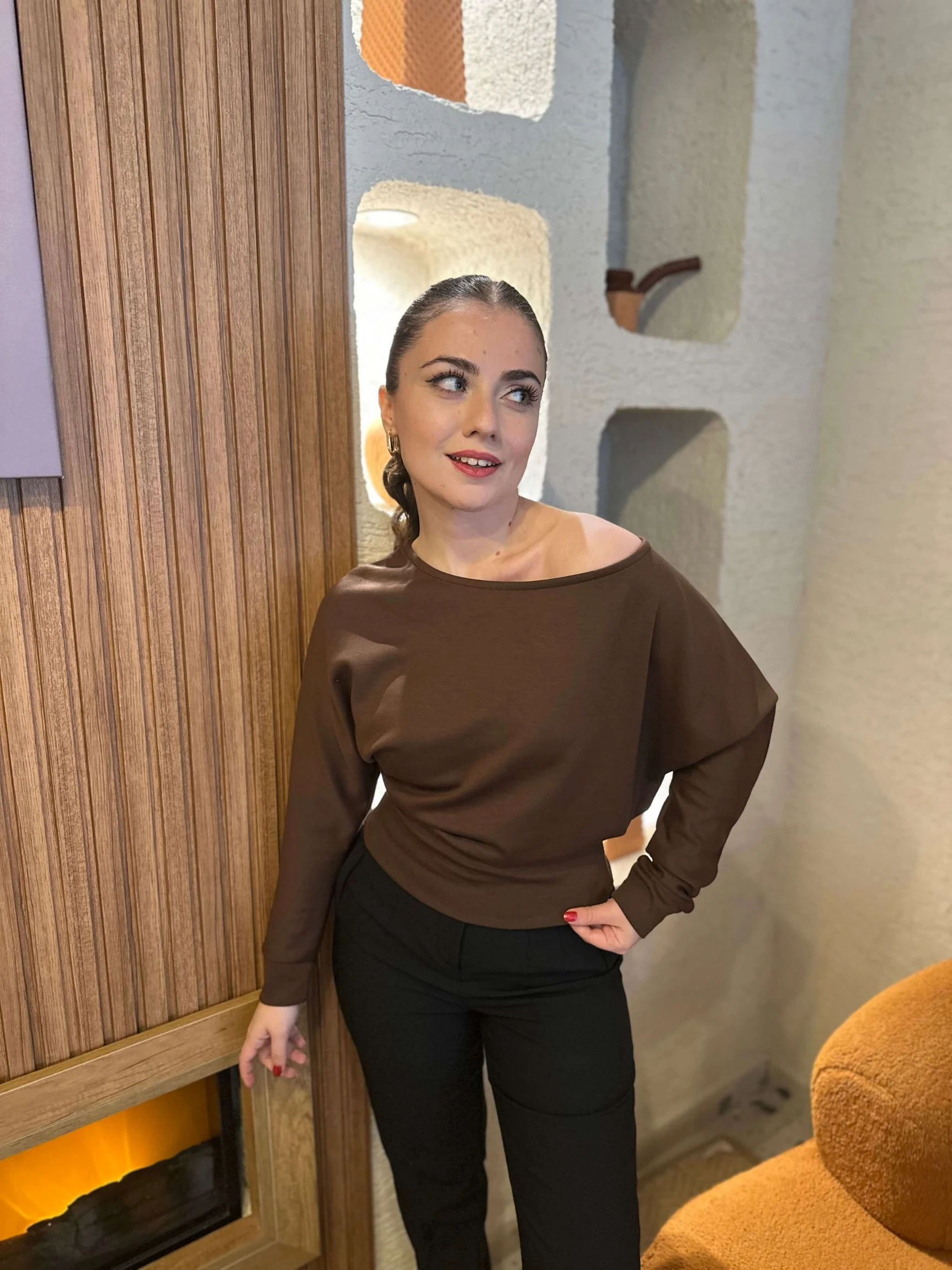 OYS Etiketli Yarasa Kol Kayık Yaka Bluz - Kahverengi