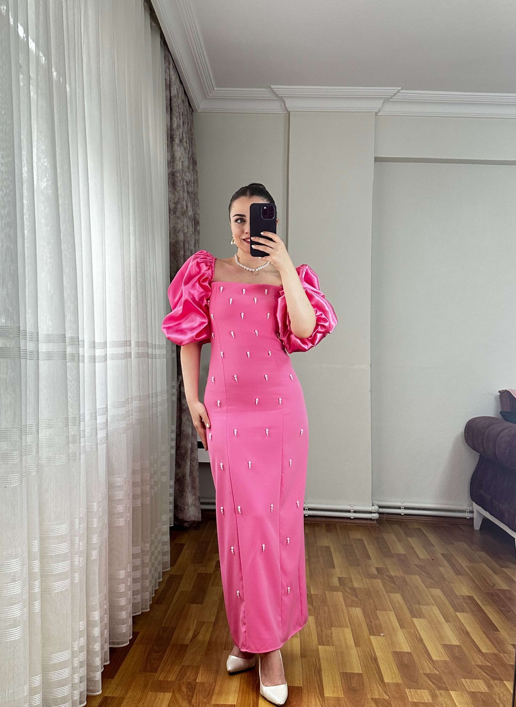 Boncuk Detaylı Kare Yaka Elbise - Pembe