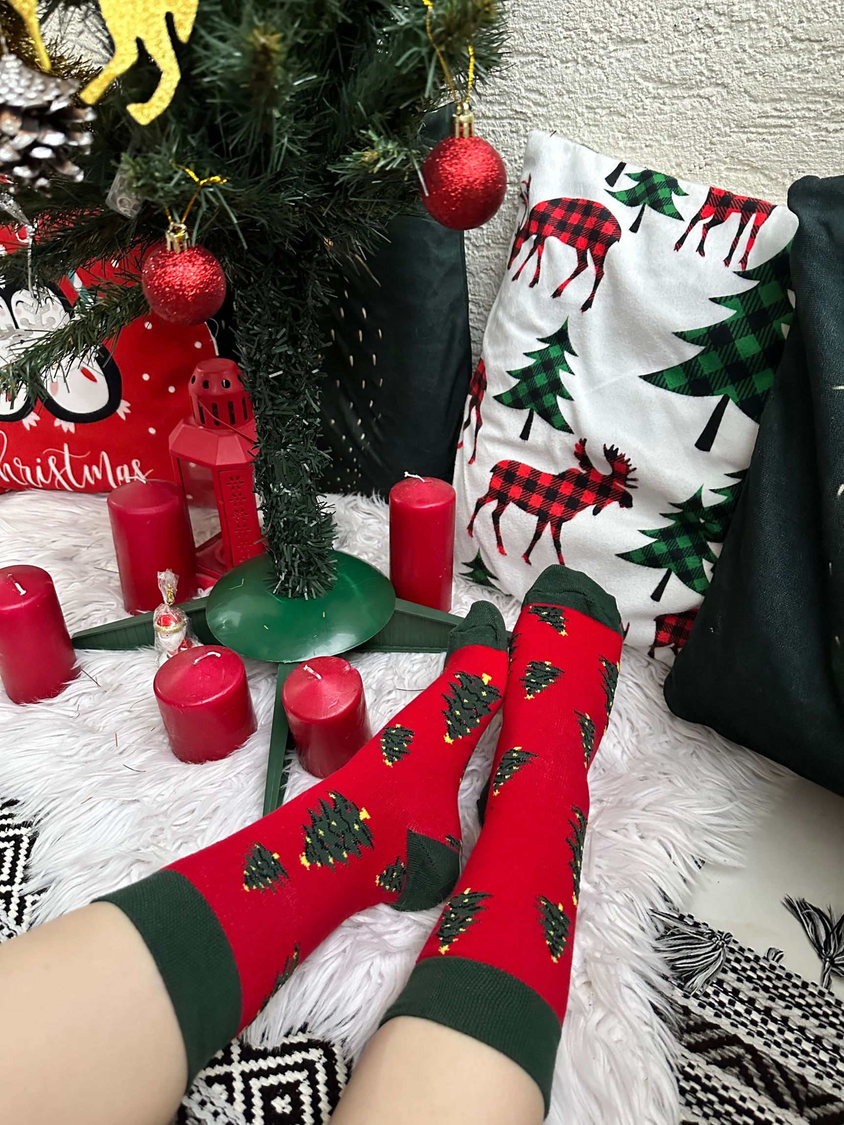 Kırmızı Çam Ağaçlı Noel Çorabı