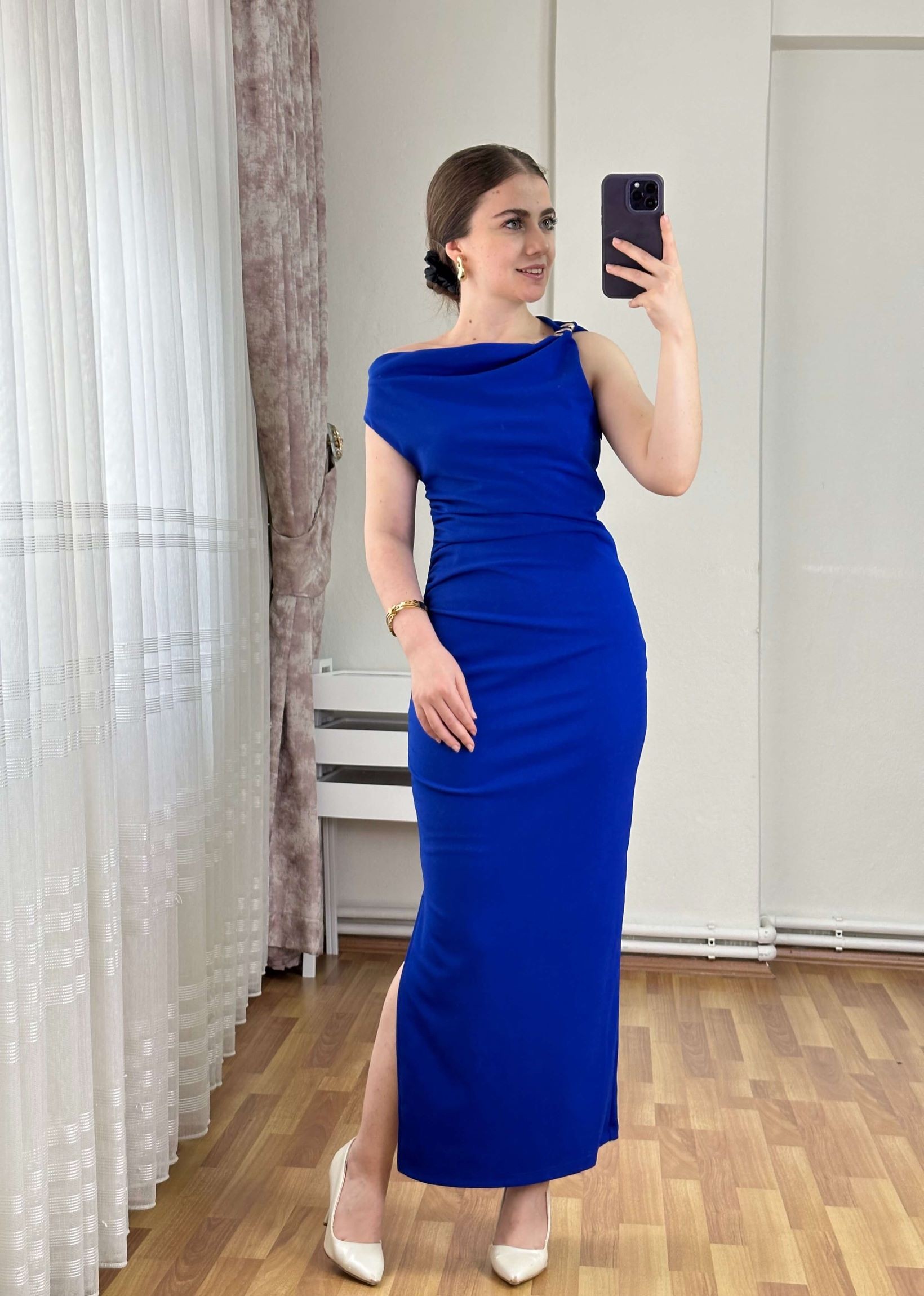 Saks Mavi