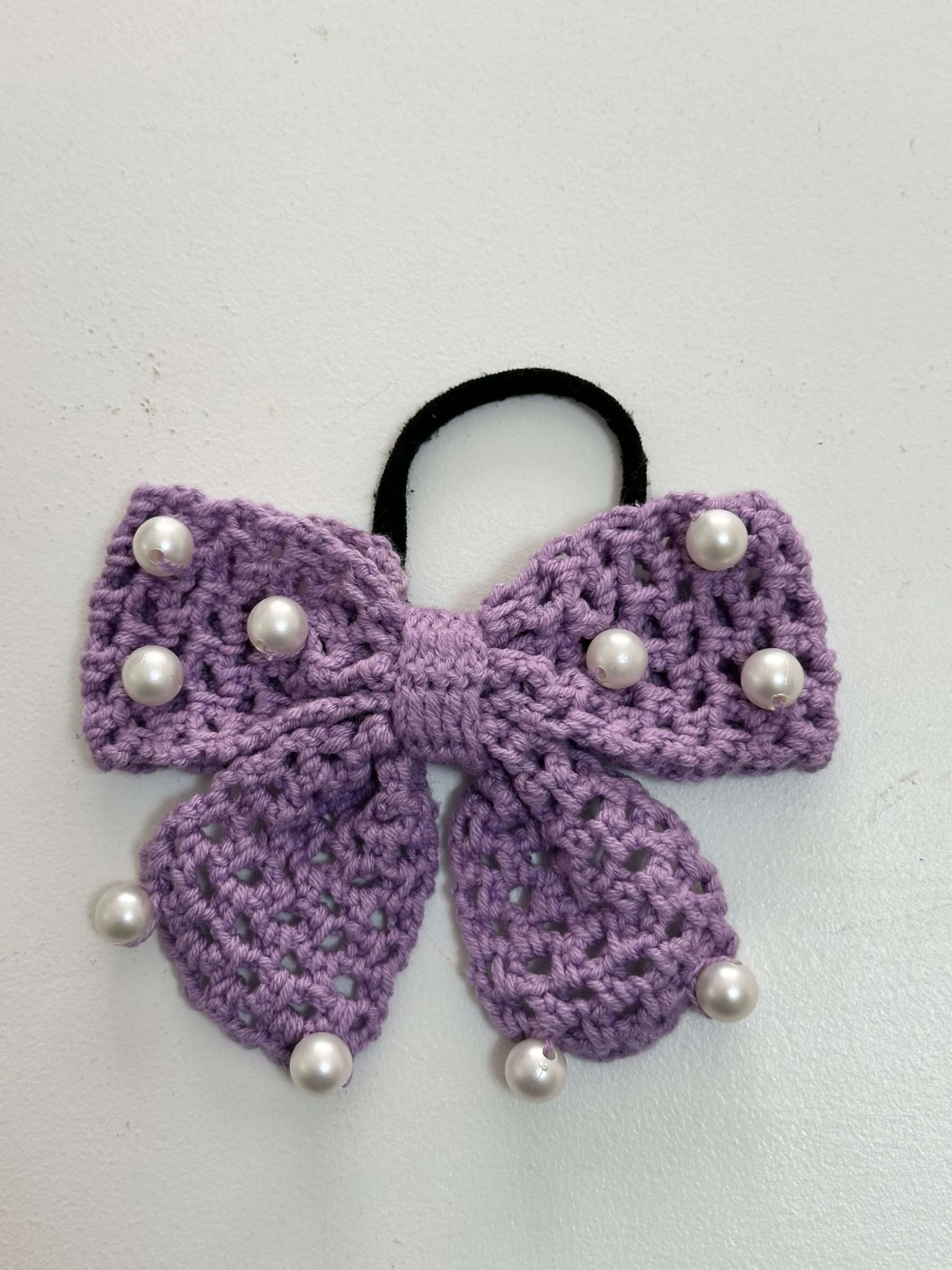 El Örmesi İnci Detaylı Örgü Fiyonk Toka - Lila