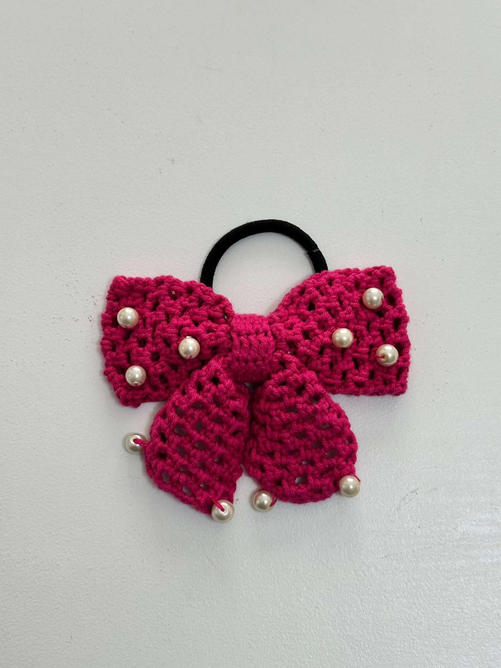 El Örmesi İnci Detaylı Örgü Fiyonk Toka - Fuşya