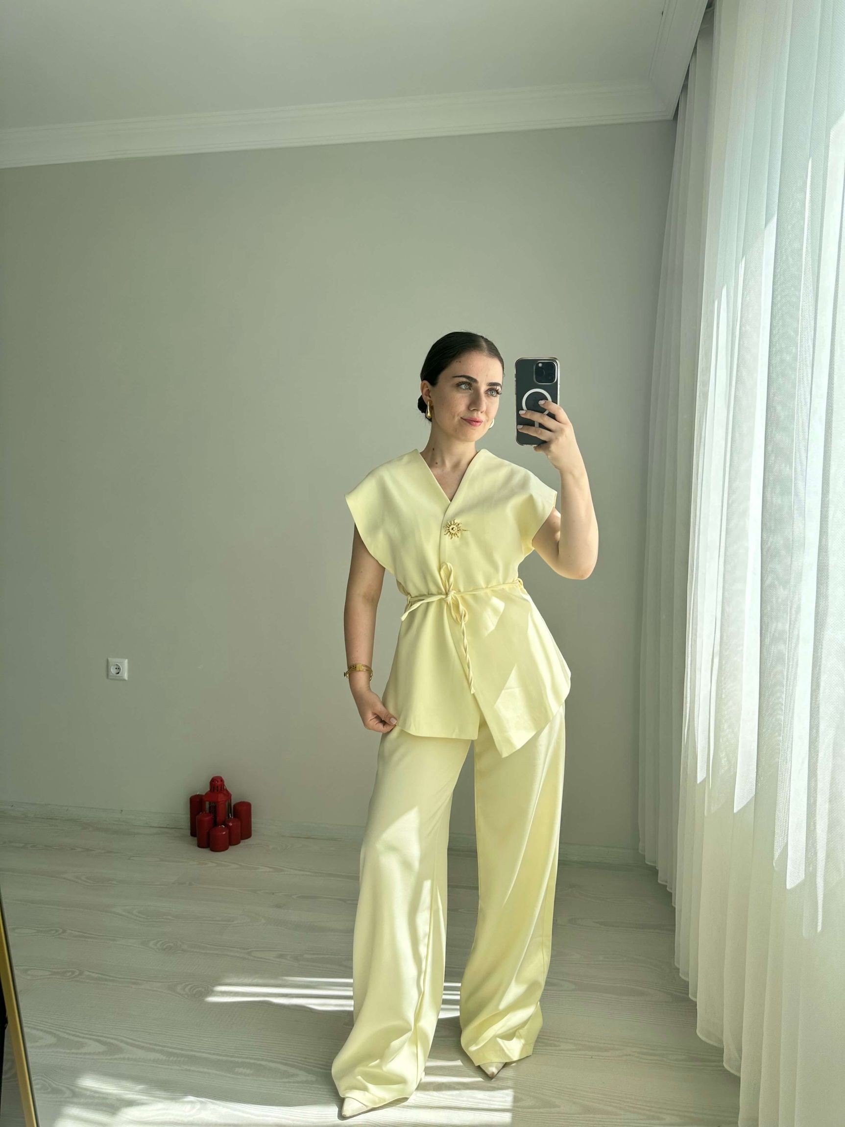 Güneş Düğmeli Yelek Pantolon Takım - Sarı