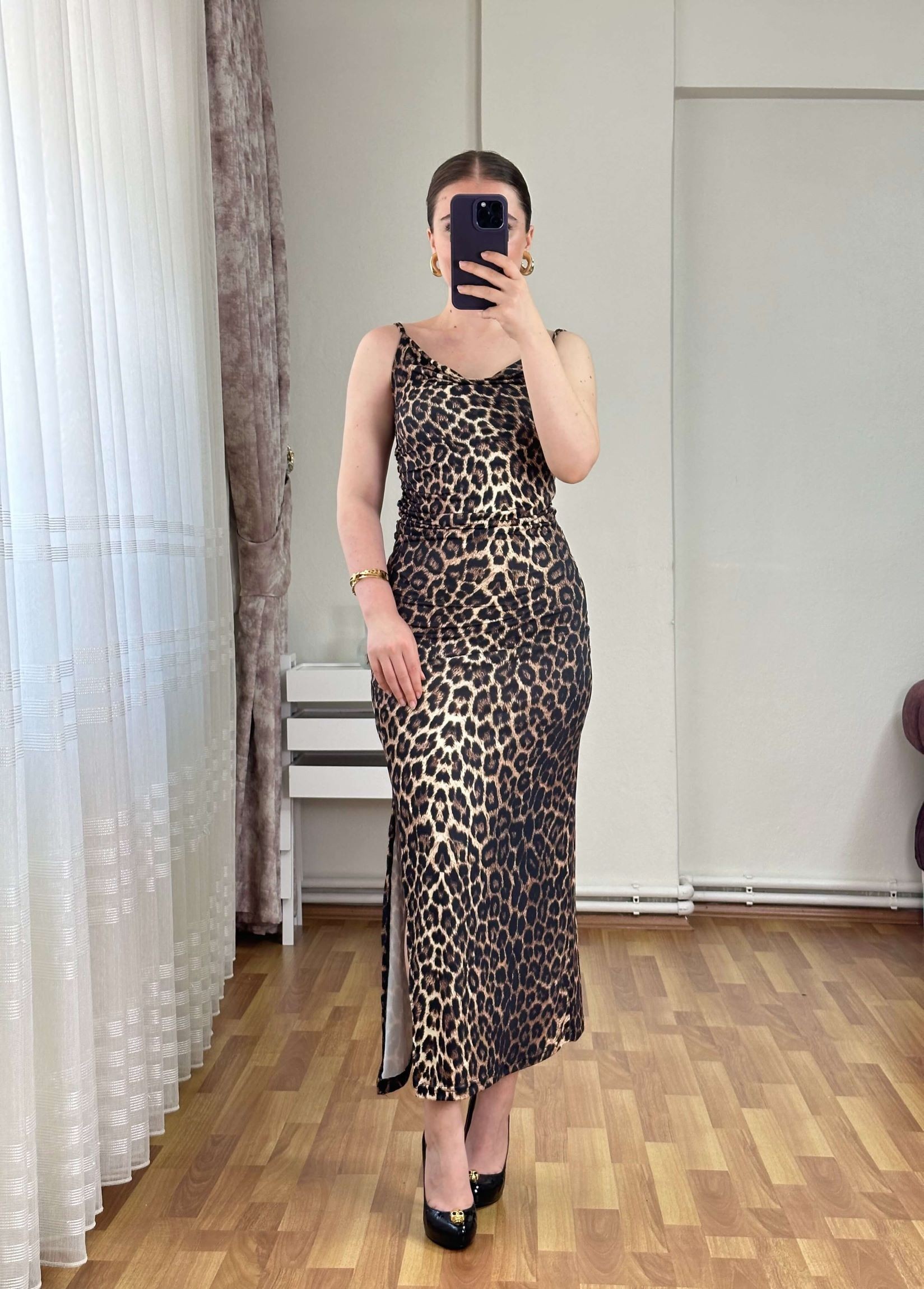 Sandy Kumaş Yırtmaçlı Leopar Elbise