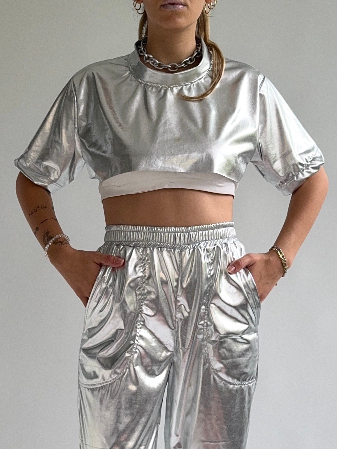 Meteor Parıltısı Gümüş Silver Crop Top T-shirt