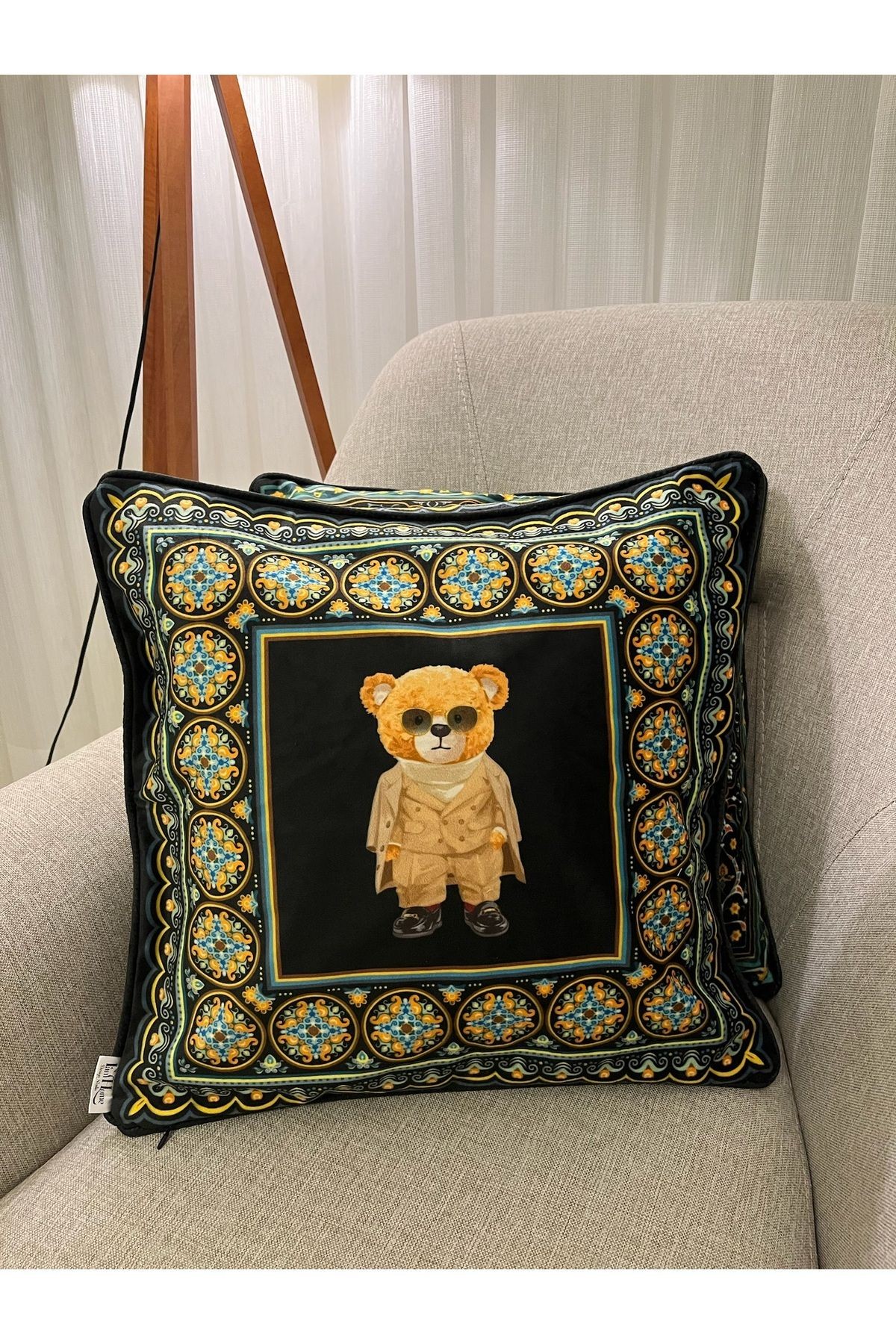 Teddy Ayıcık Tasarımlı Dijital Baskılı Kırlent Kılıfı 45x45cm 0 image
