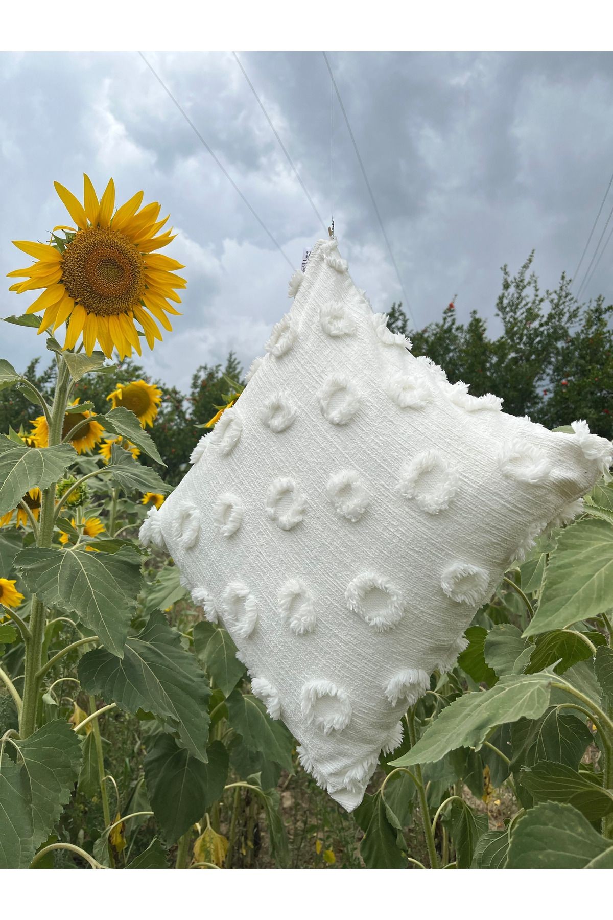 Pamuklu Püskül Kumaşlı İç Dolgulu Kırlent 45x45cm 0 image