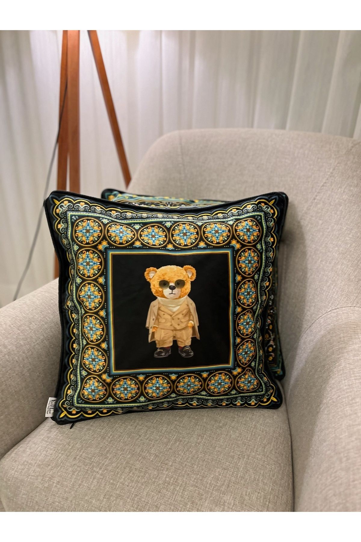 Teddy Ayıcık Tasarımlı Dijital Baskılı Kırlent Kılıfı 45x45cm cover pic