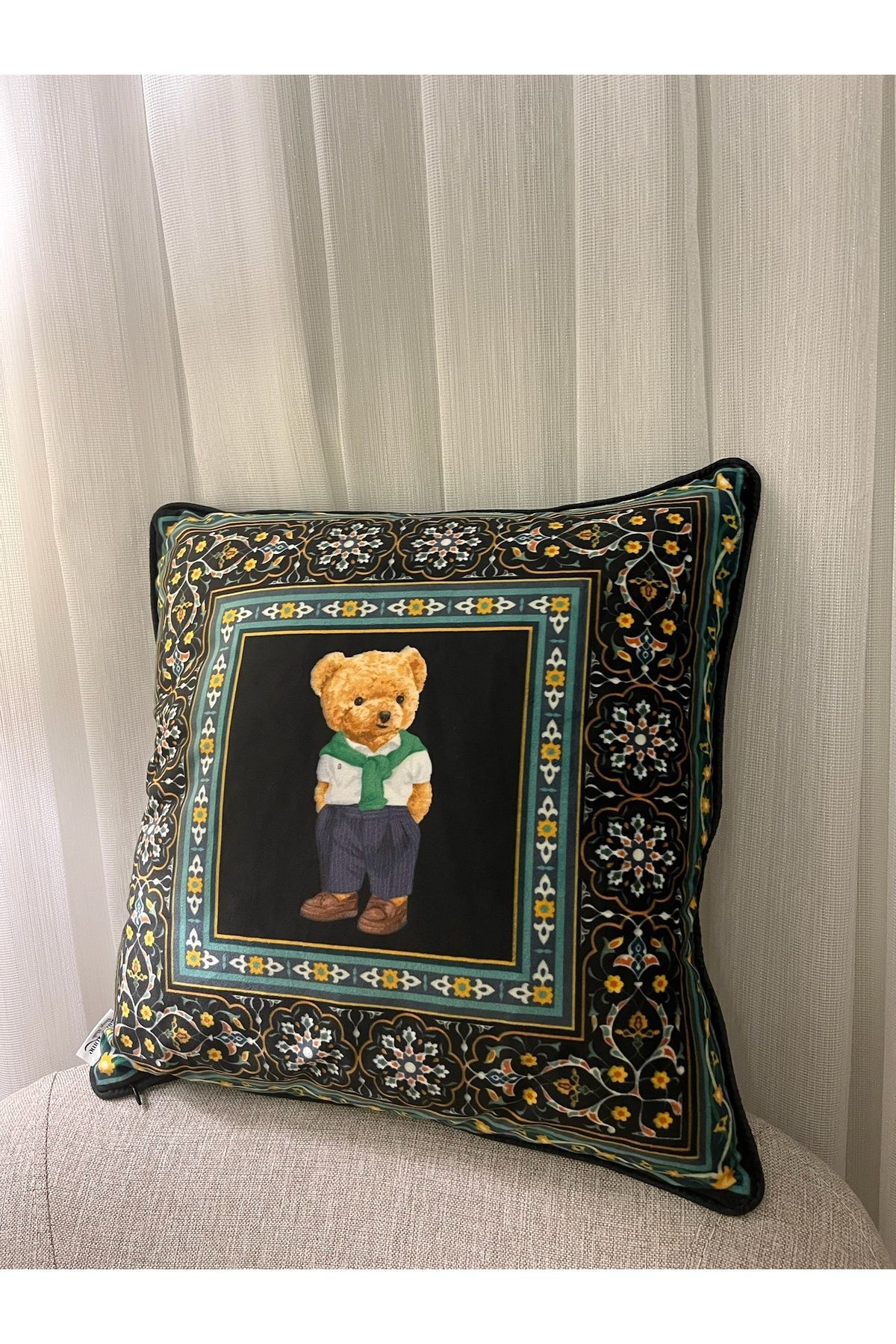 Teddy Ayıcık Tasarımlı Dijital Baskılı Kırlent Kılıfı 45x45cm 0 image
