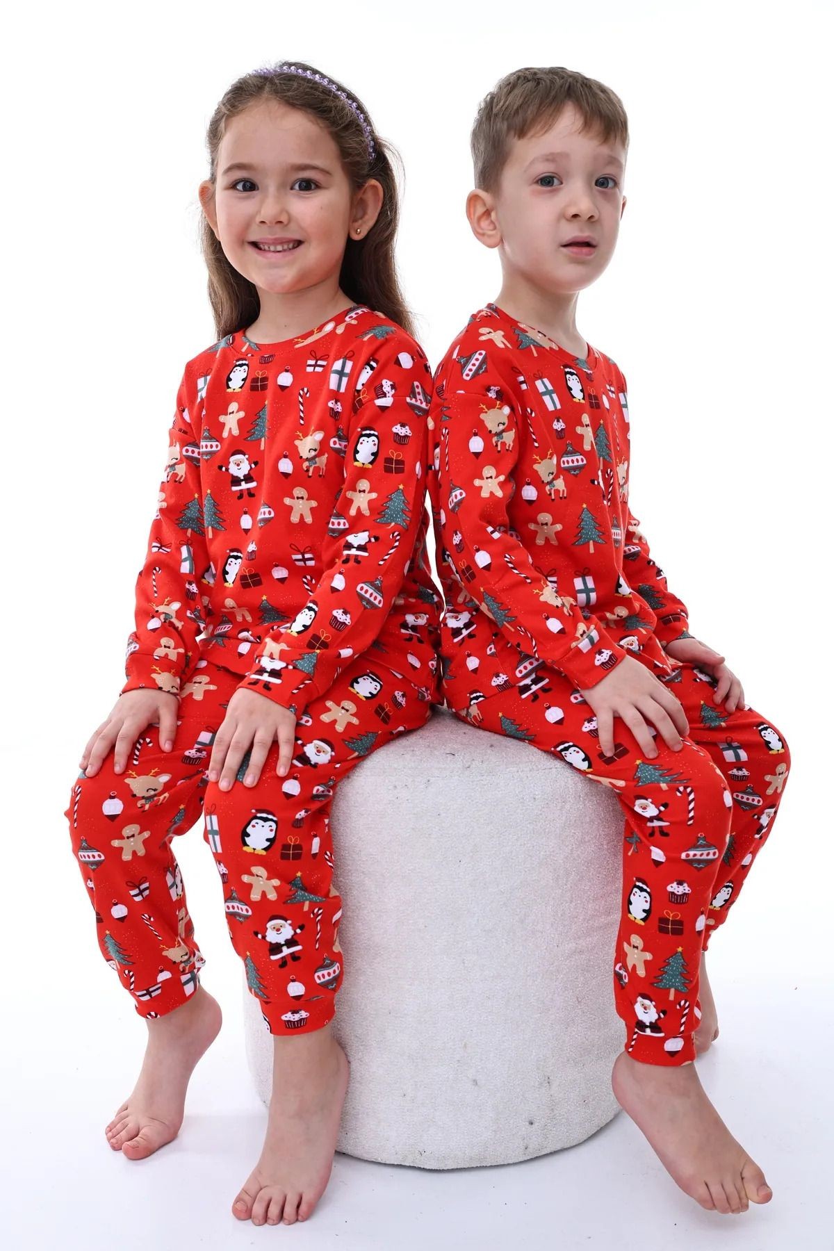 UNISEX YILBAŞI TEMALI COCUK PIJAMA TAKIMI