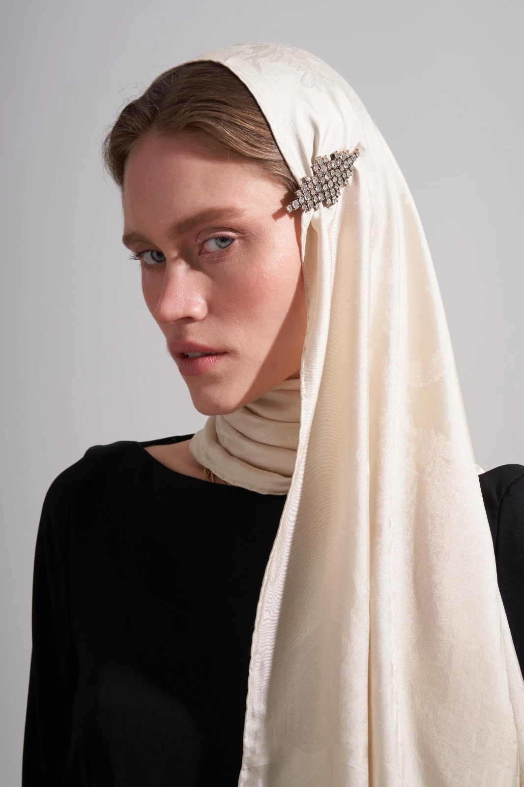 İnci Beyazı Jakar Şal