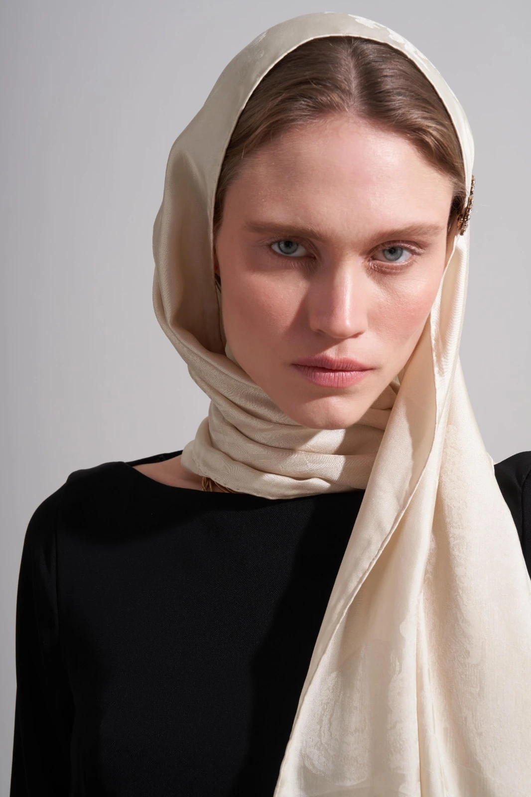 İnci Beyazı Jakar Şal