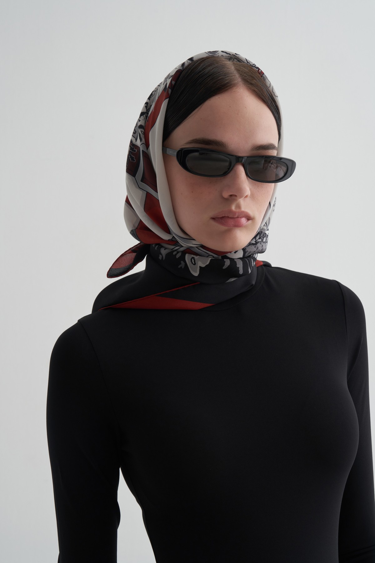Red Belvia Scarf