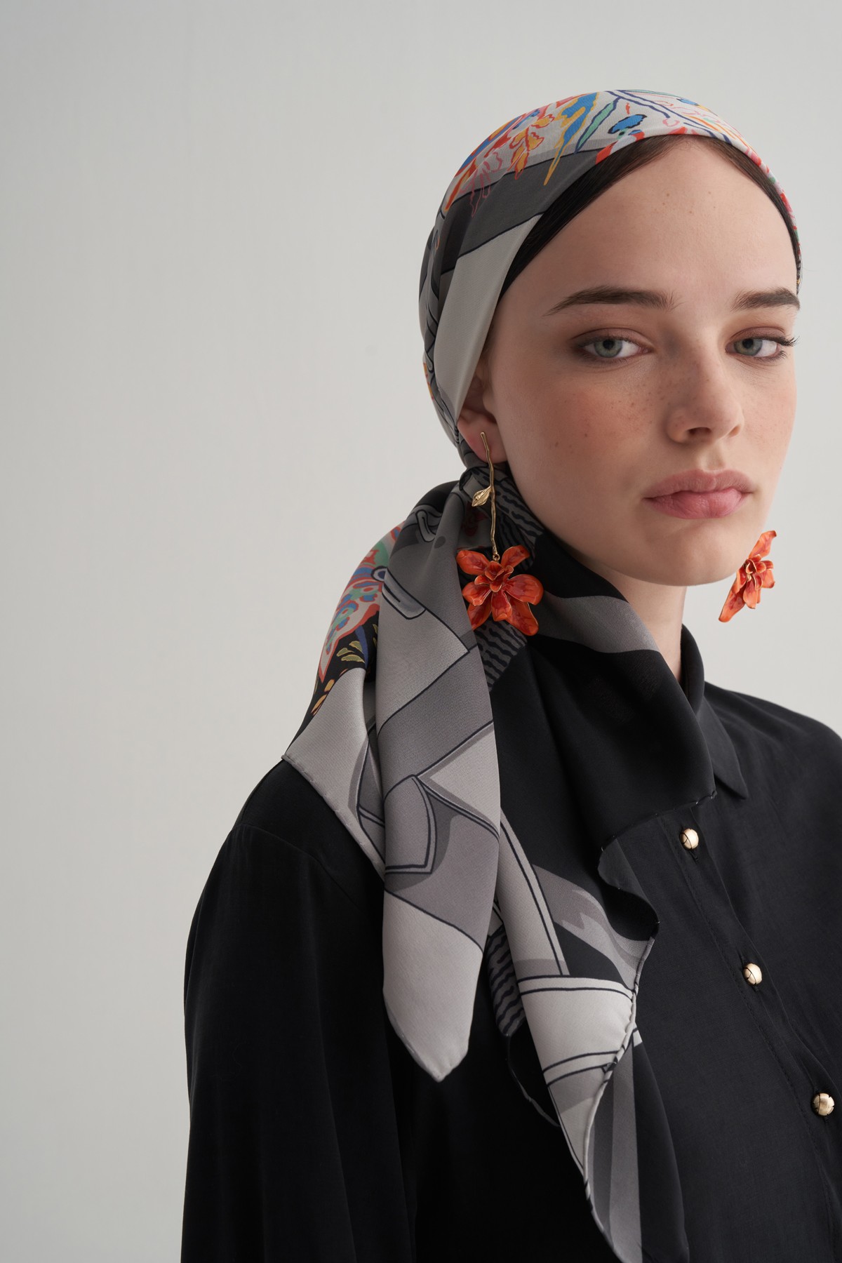 Black Belvia Scarf