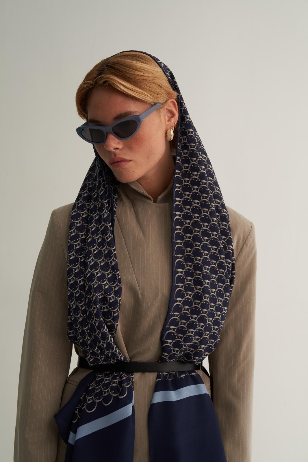 Navy Blue Loop