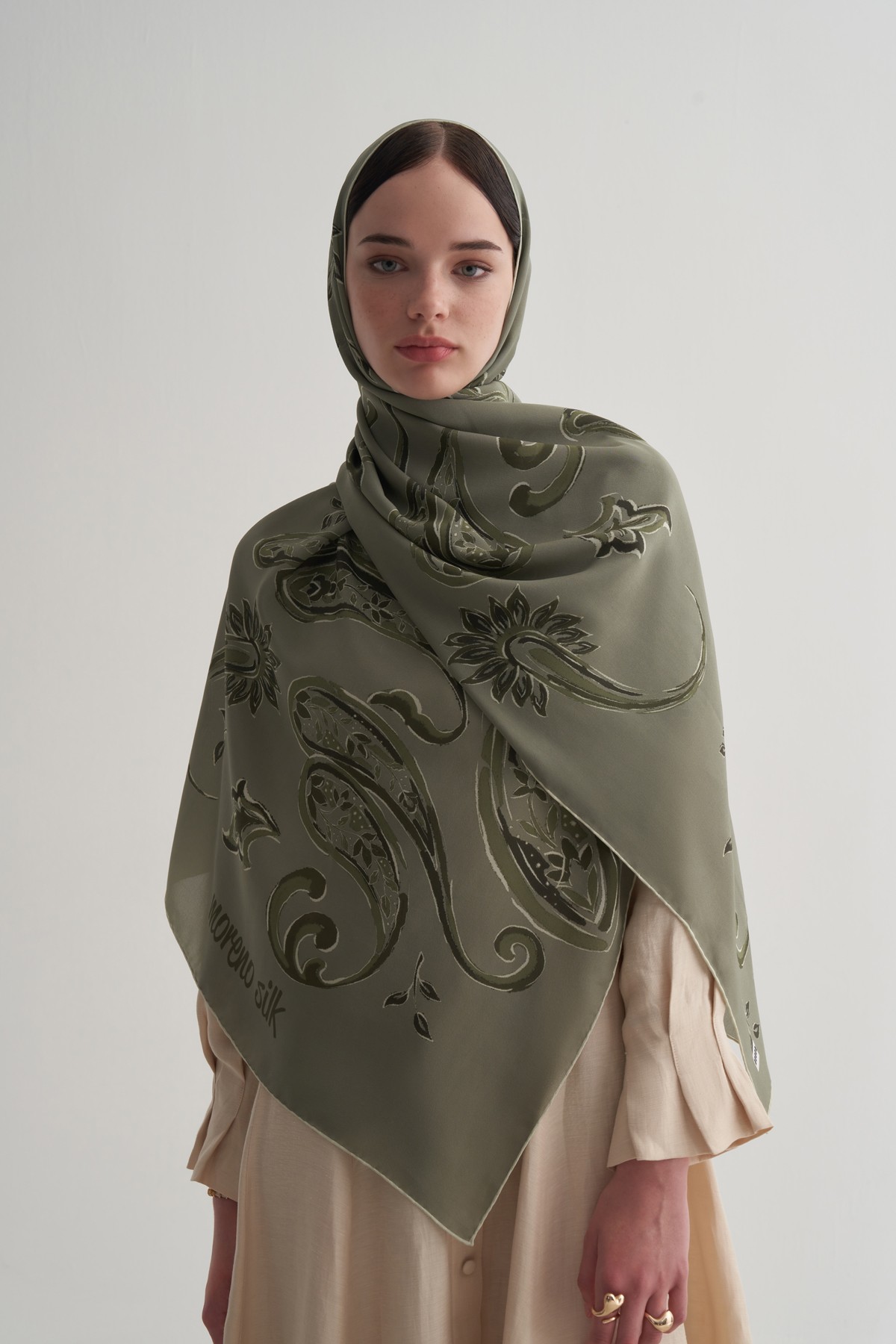 Khaki Bloom