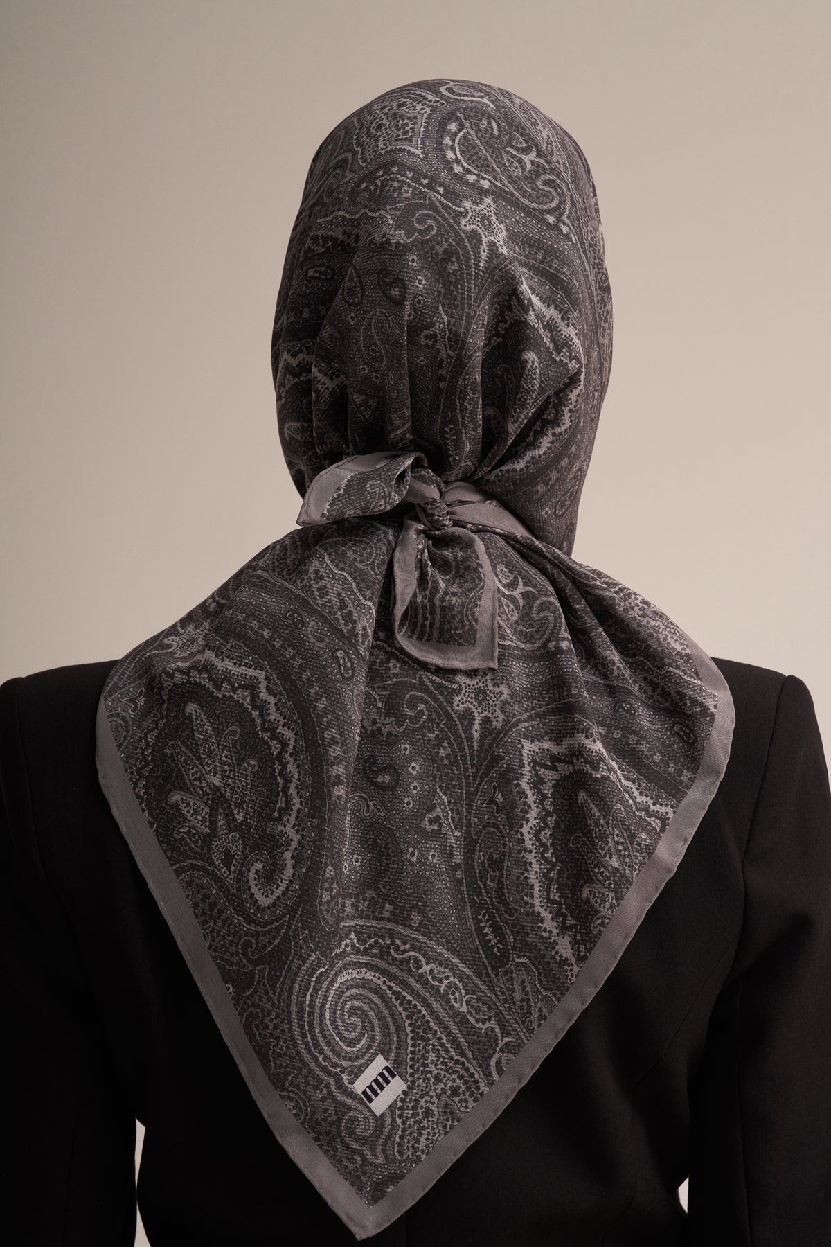 Gray Alba Scarf