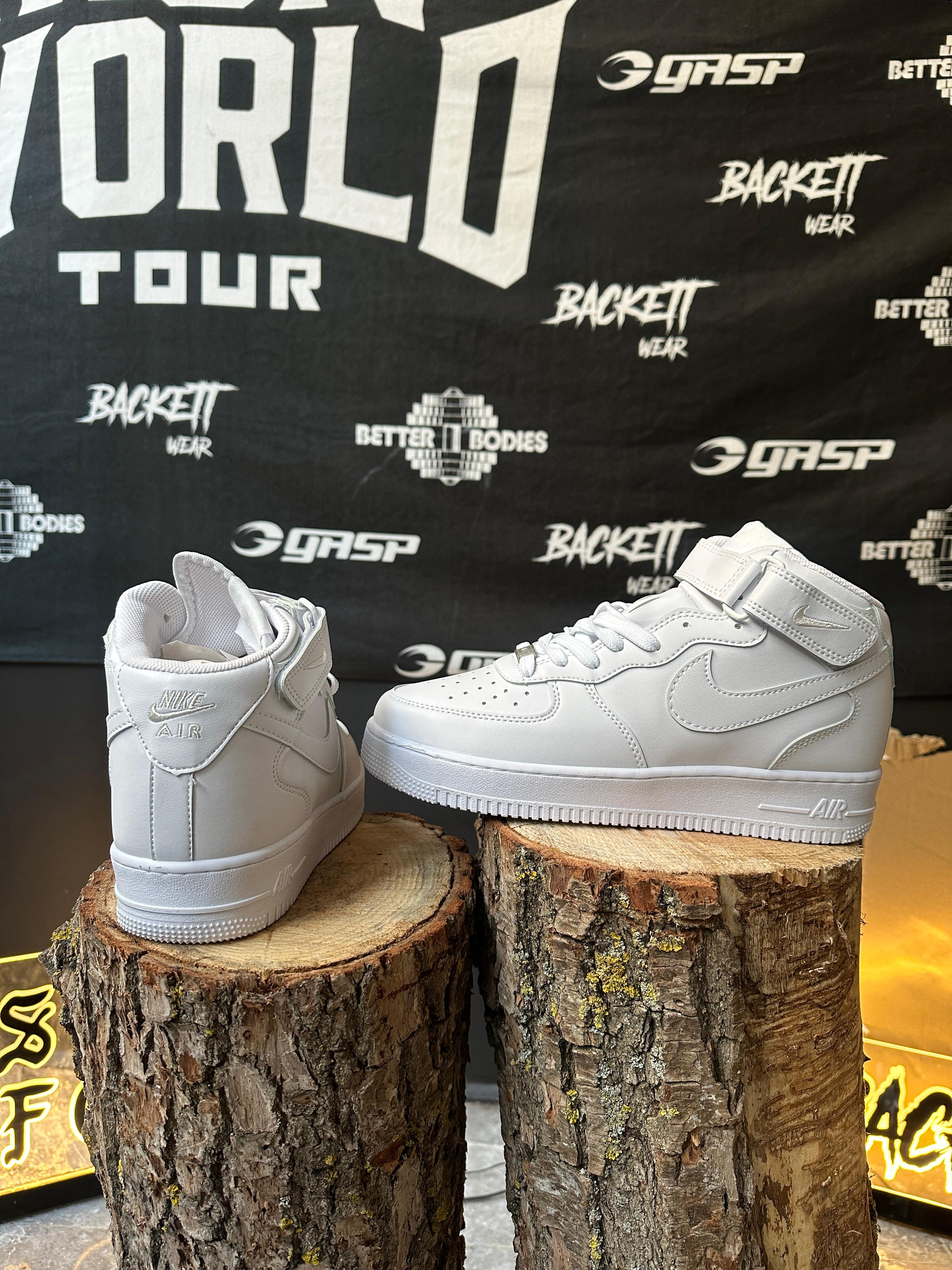 Nike Air Force 1 Mid Triple White