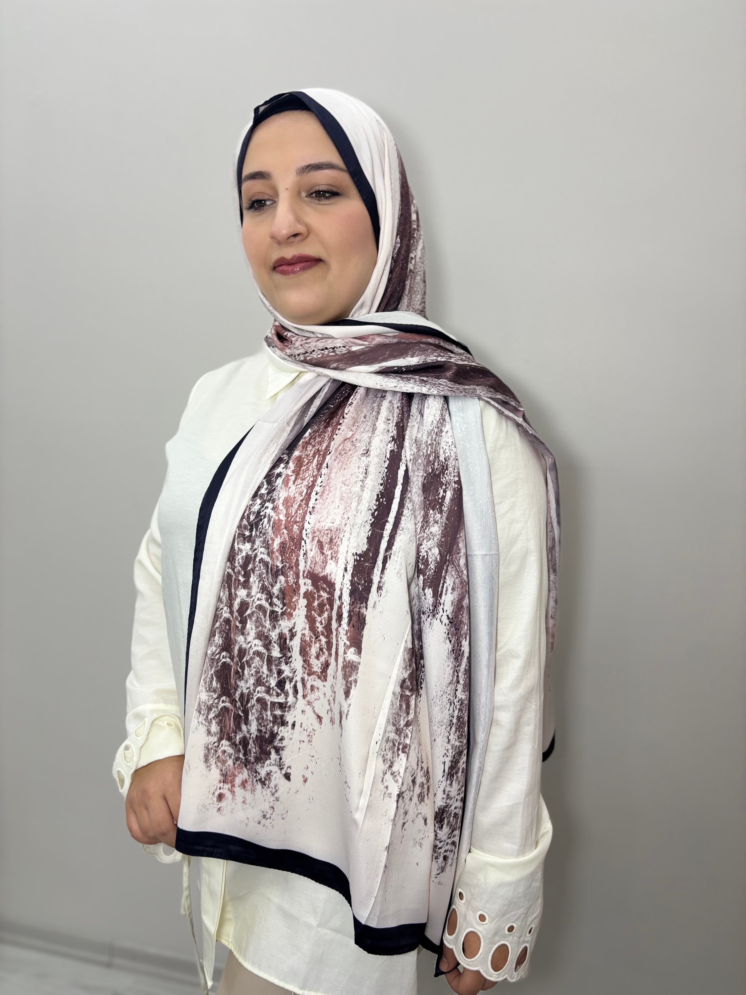 Mia Şal