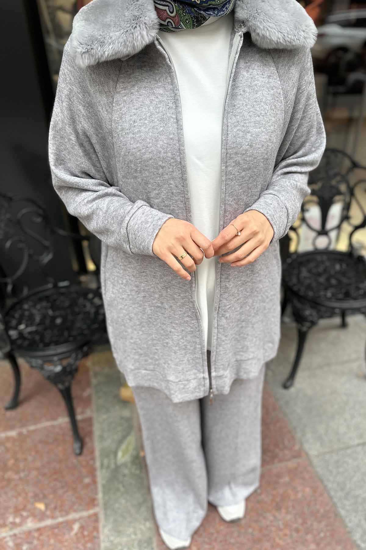 Yakası Kürklü Triko Kumaş Takım