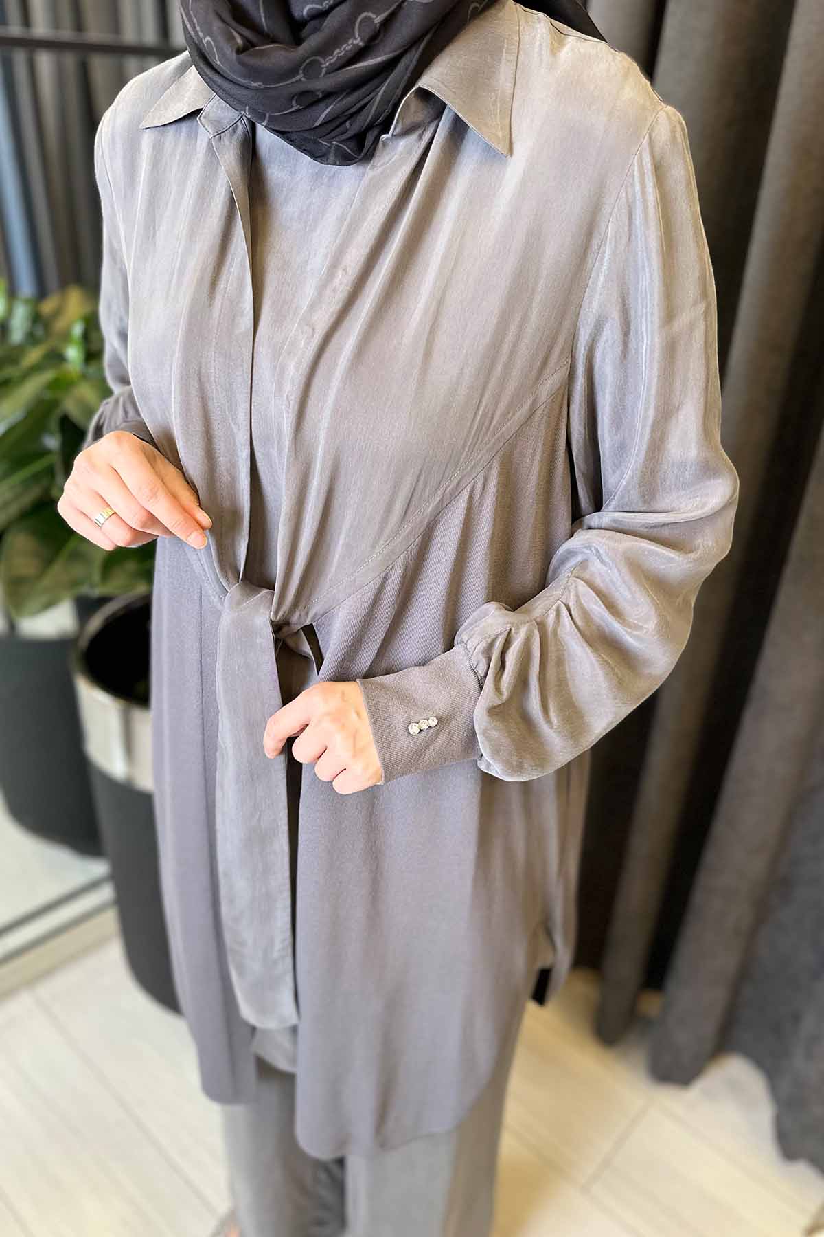 ÖNDEN BAĞLAMALI TRİKO CUPRA CEKET