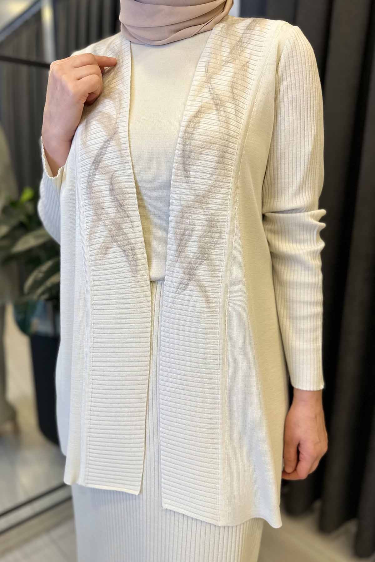 KEÇE DETAYLI HIRKA