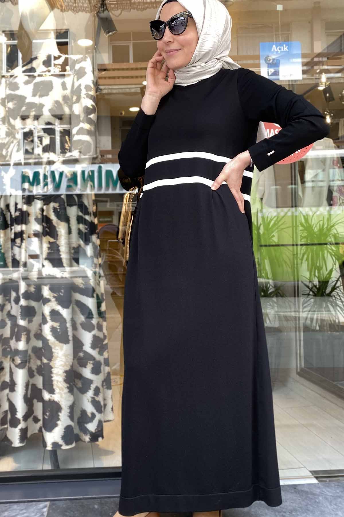 BELİ ÇİFT ÇİZGİLİ TRİKO ELBİSE