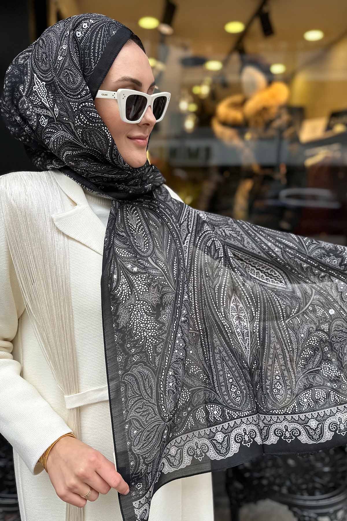 BLACK FREESİA ŞAL