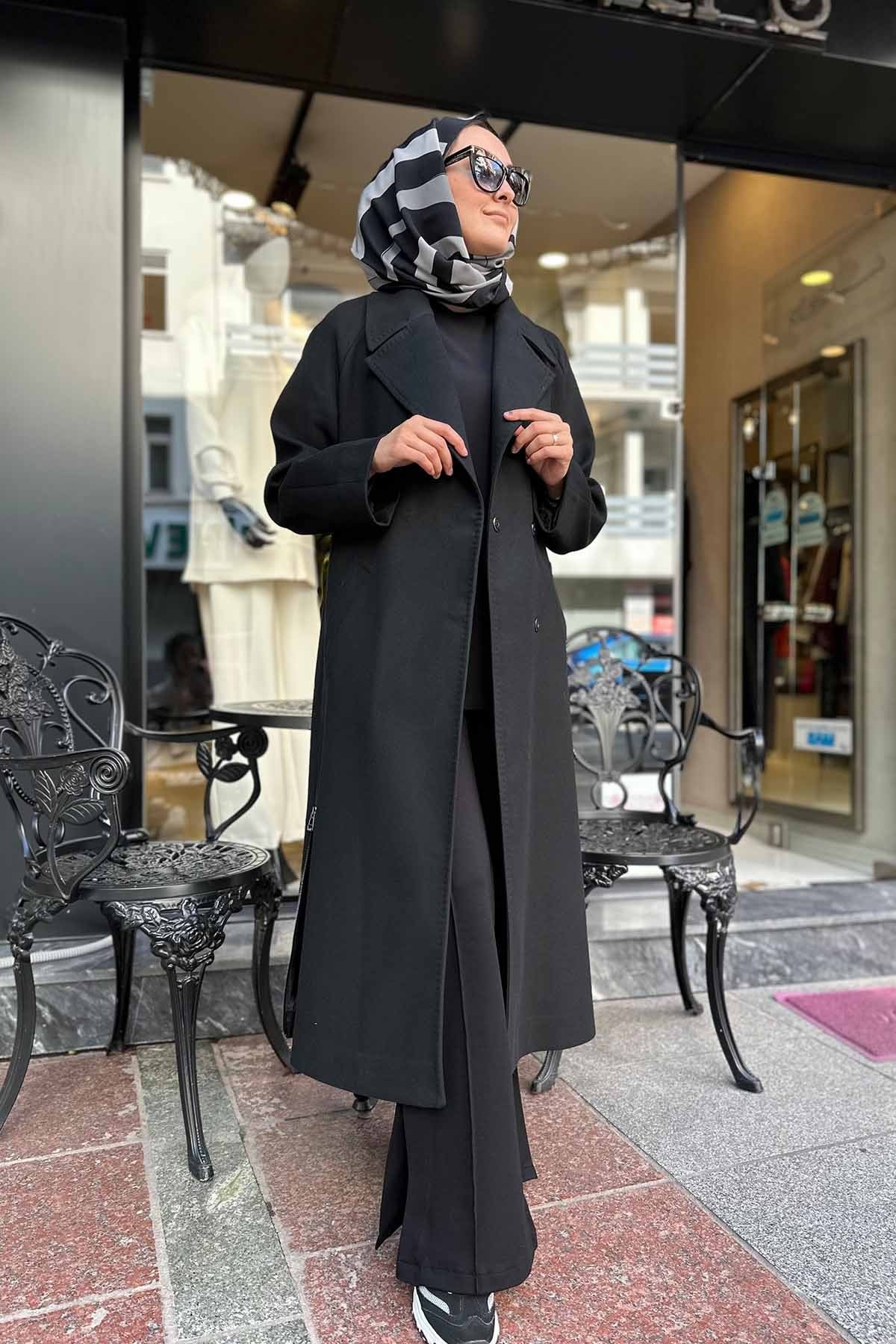 FERMUAR DETAYLI KAŞE KABAN