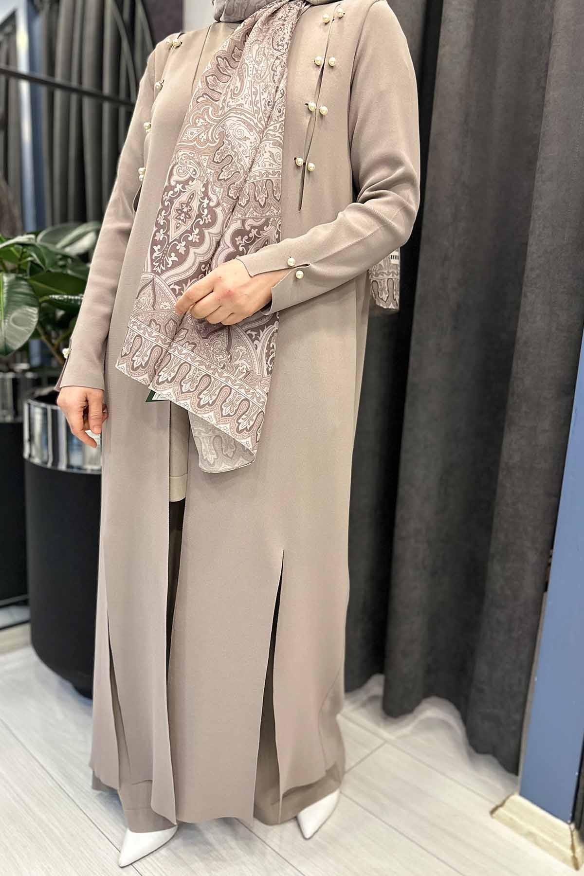 İNCİ DETAYLI TEMİZ KESİM TRİKO HIRKA