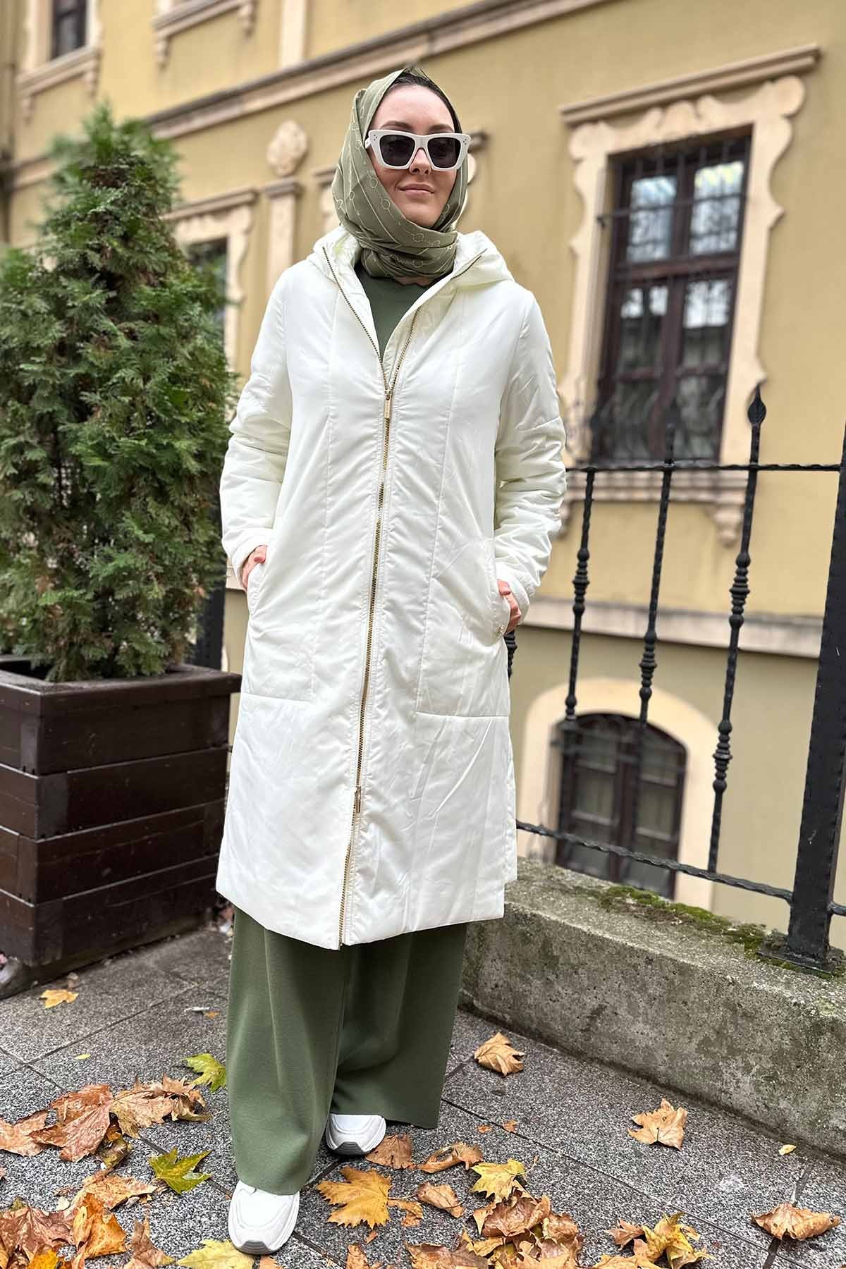 YANLARI DÜĞMELİ KABAN
