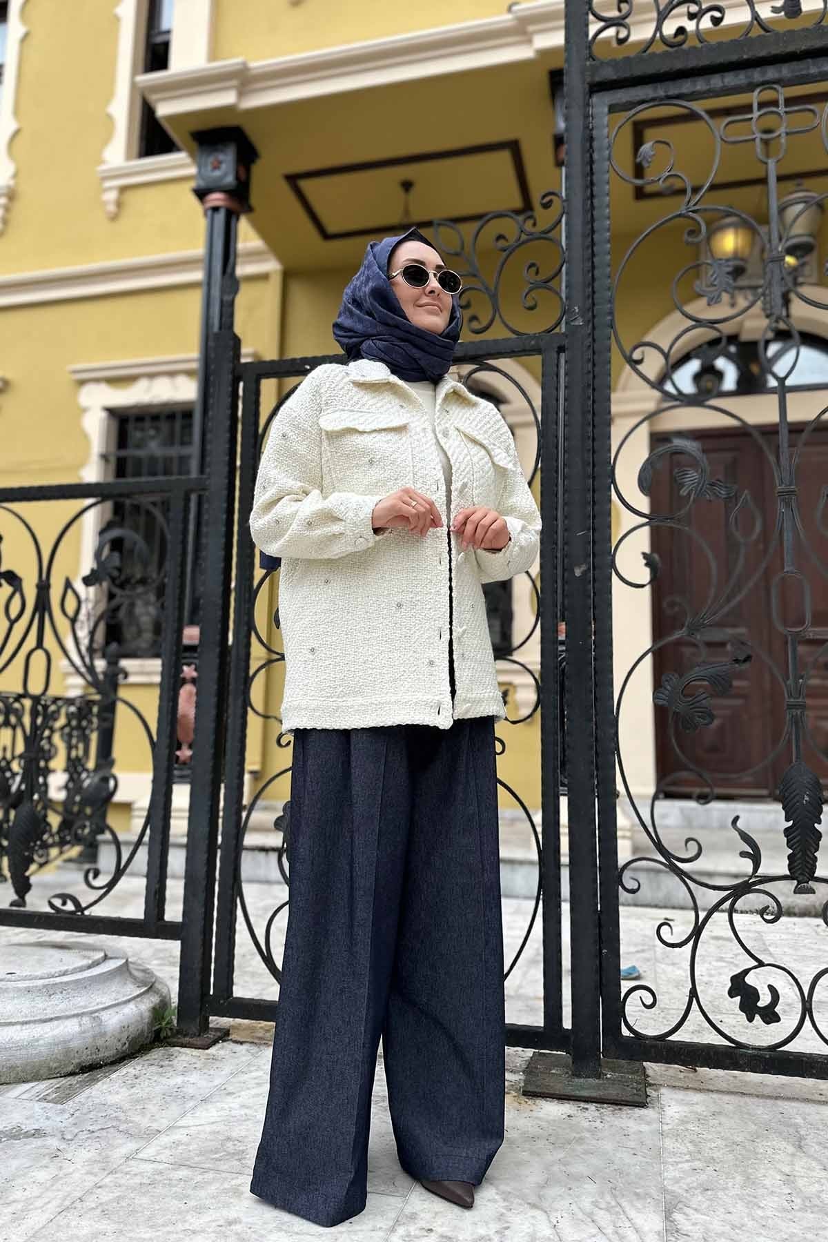 İNCİ ÇAKMA AKSESUARLI TÜVİT CEKET
