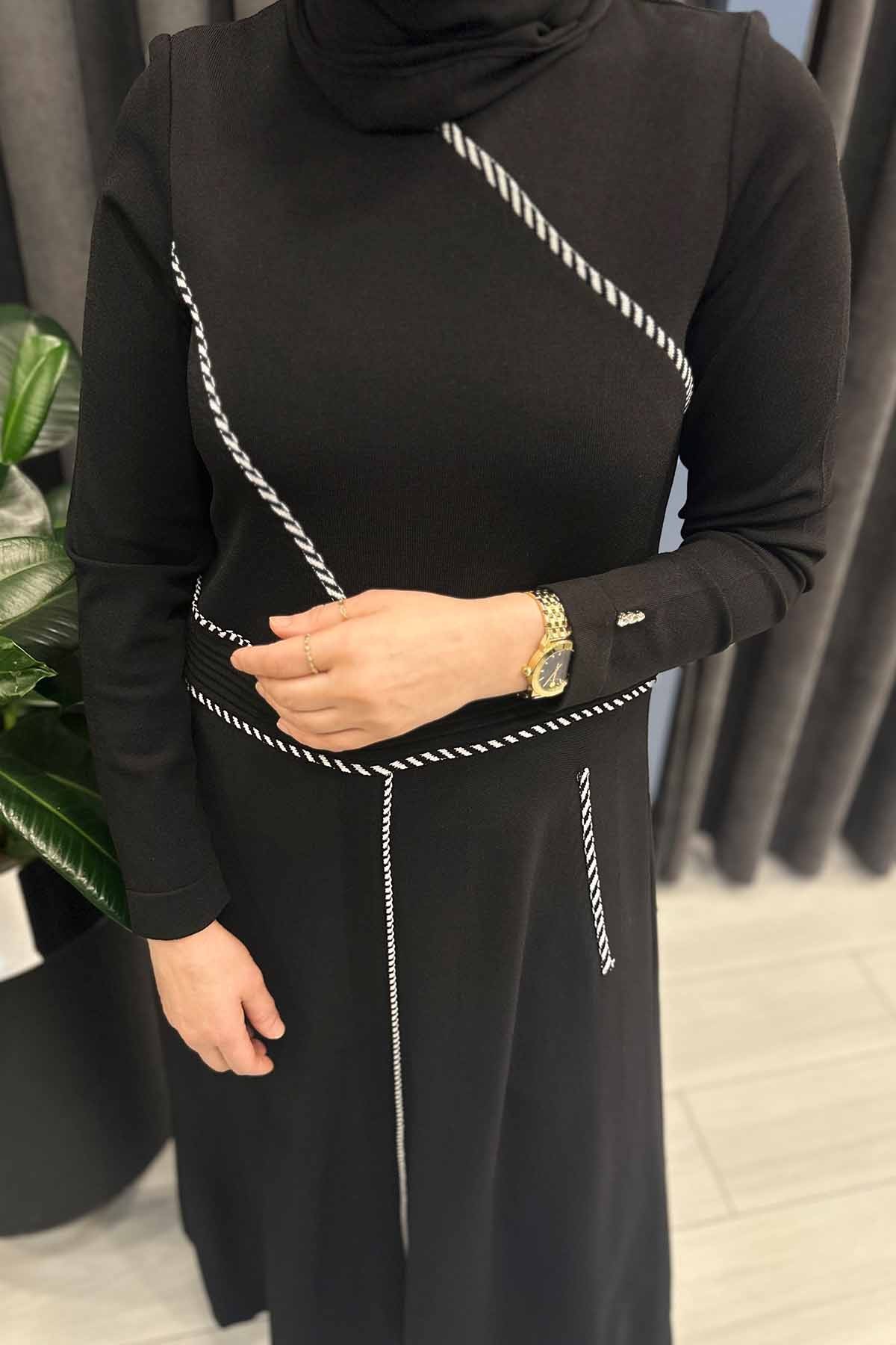 BEL KISMI BEKLEME DETAYLI ELBİSE
