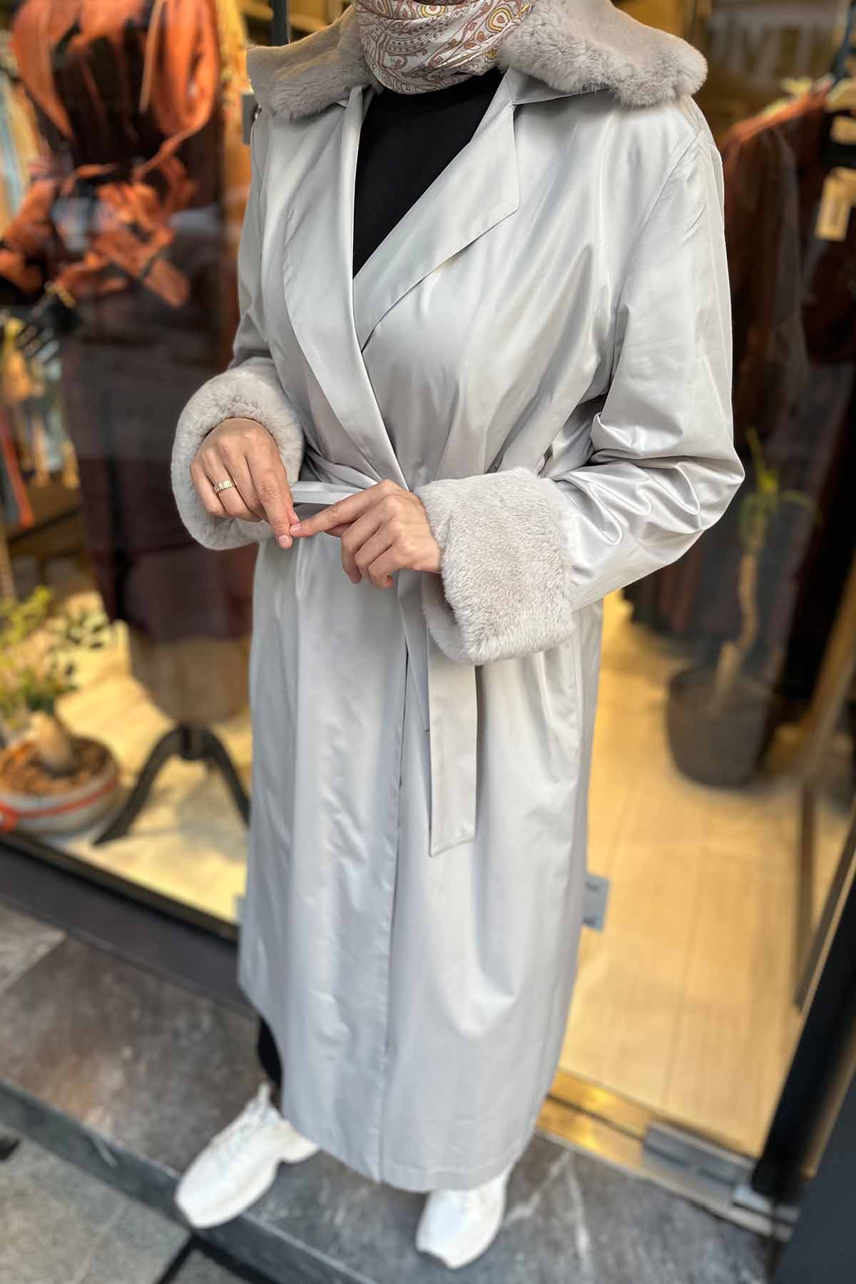 KÜRKLÜ TRİKO ASTARLI TRENÇKOT