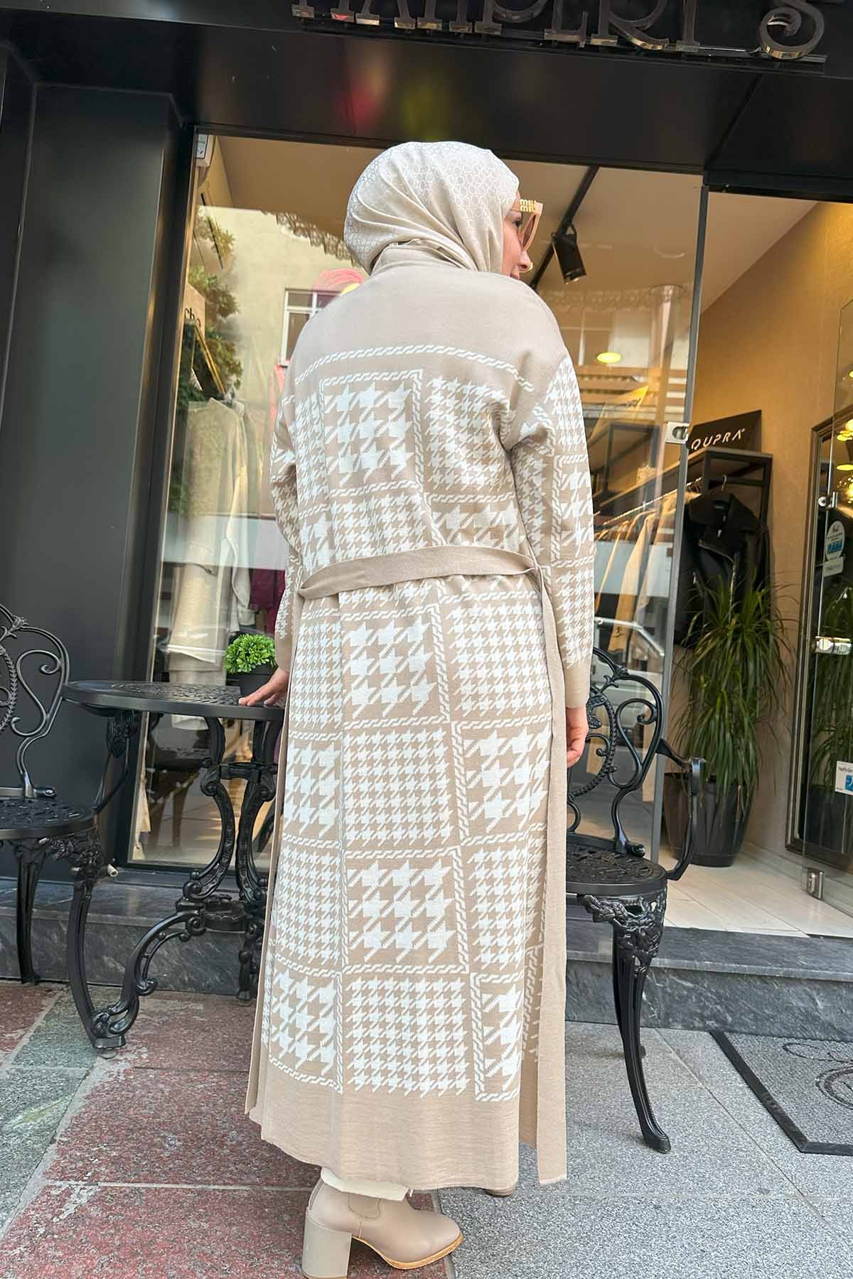 KAZAYAĞI DESENLİ UZUN HIRKA