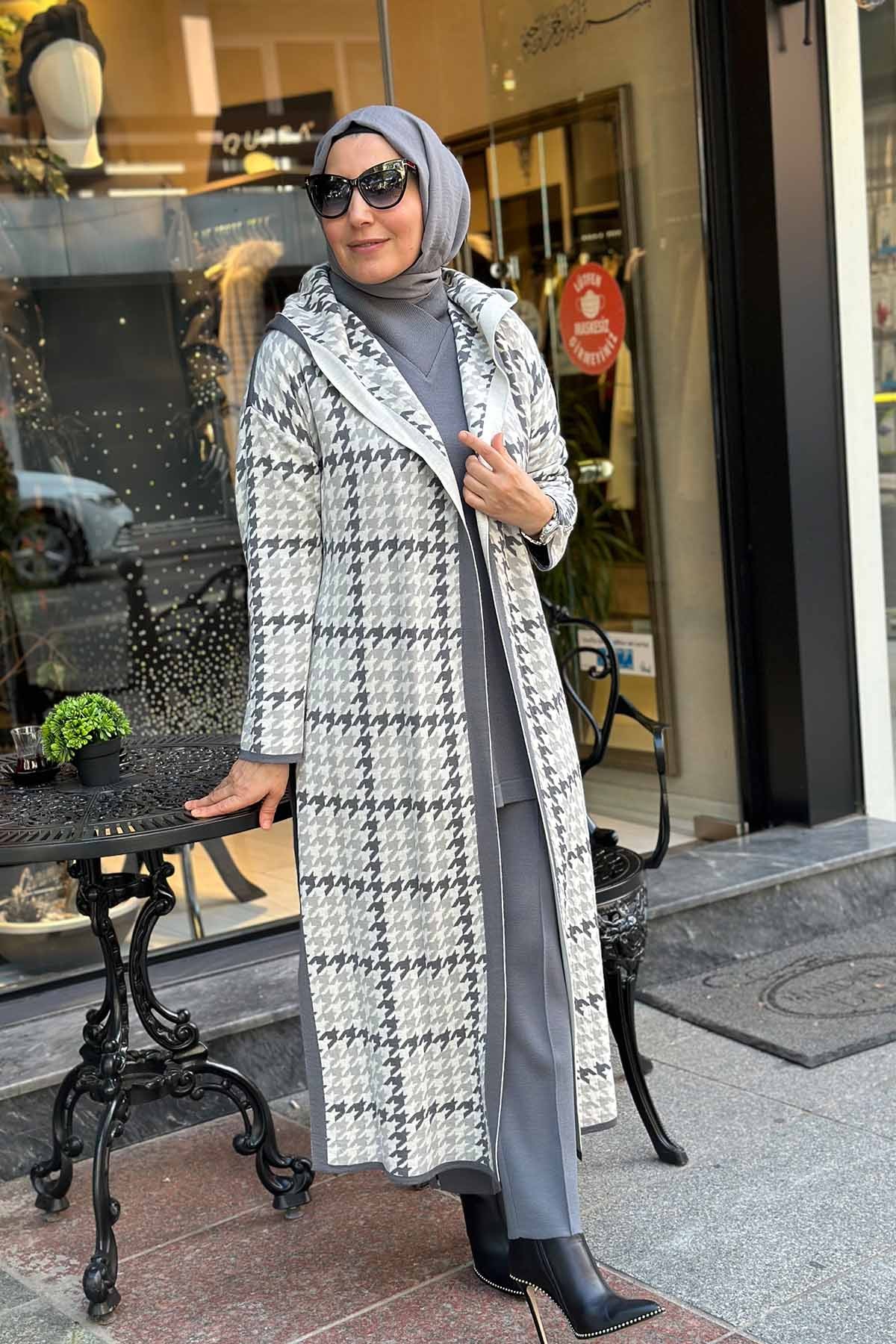 KAZAYAĞI DESENLİ KUŞAKLI HIRKA