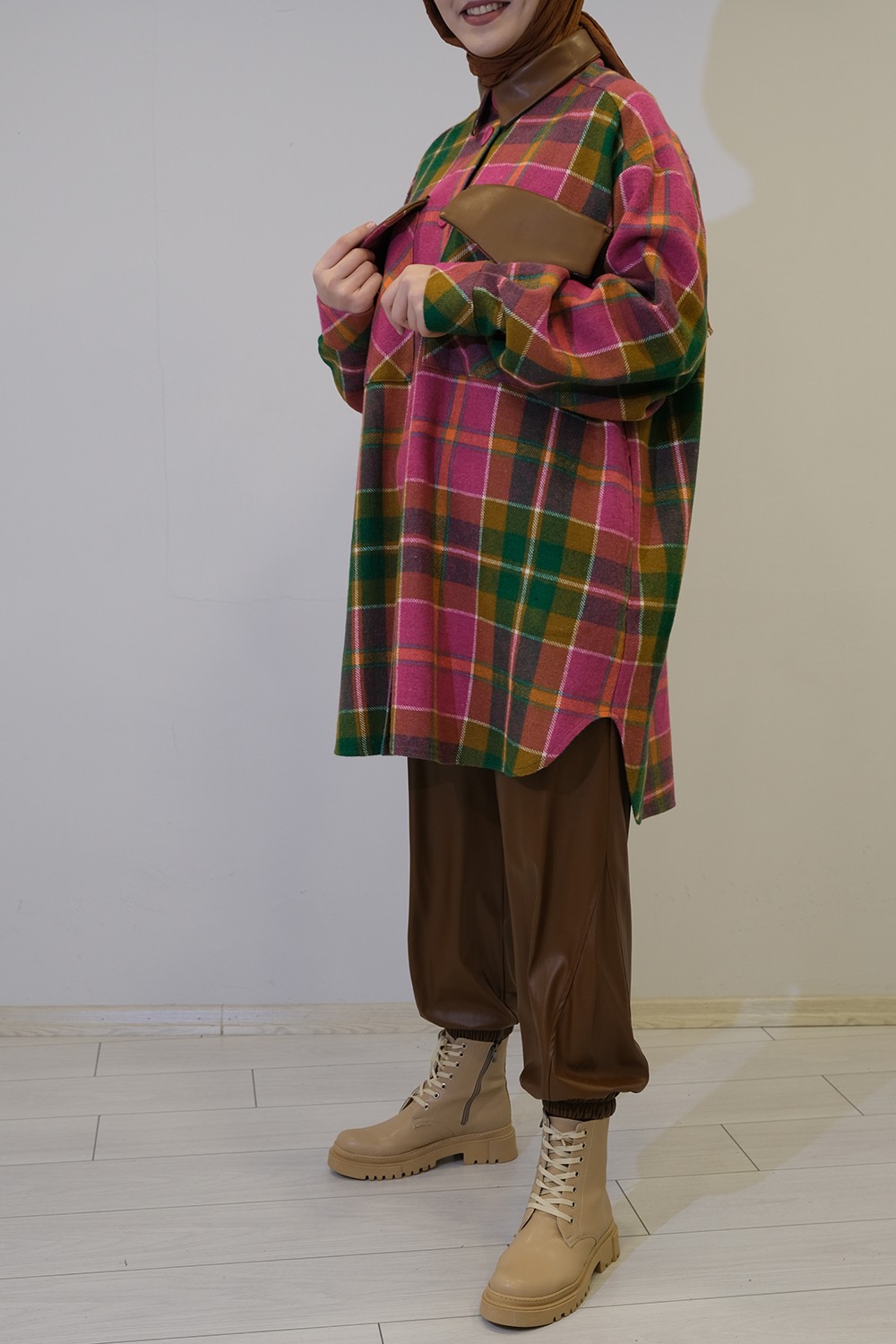 DERİ YAKA EKOSE GÖMLEK